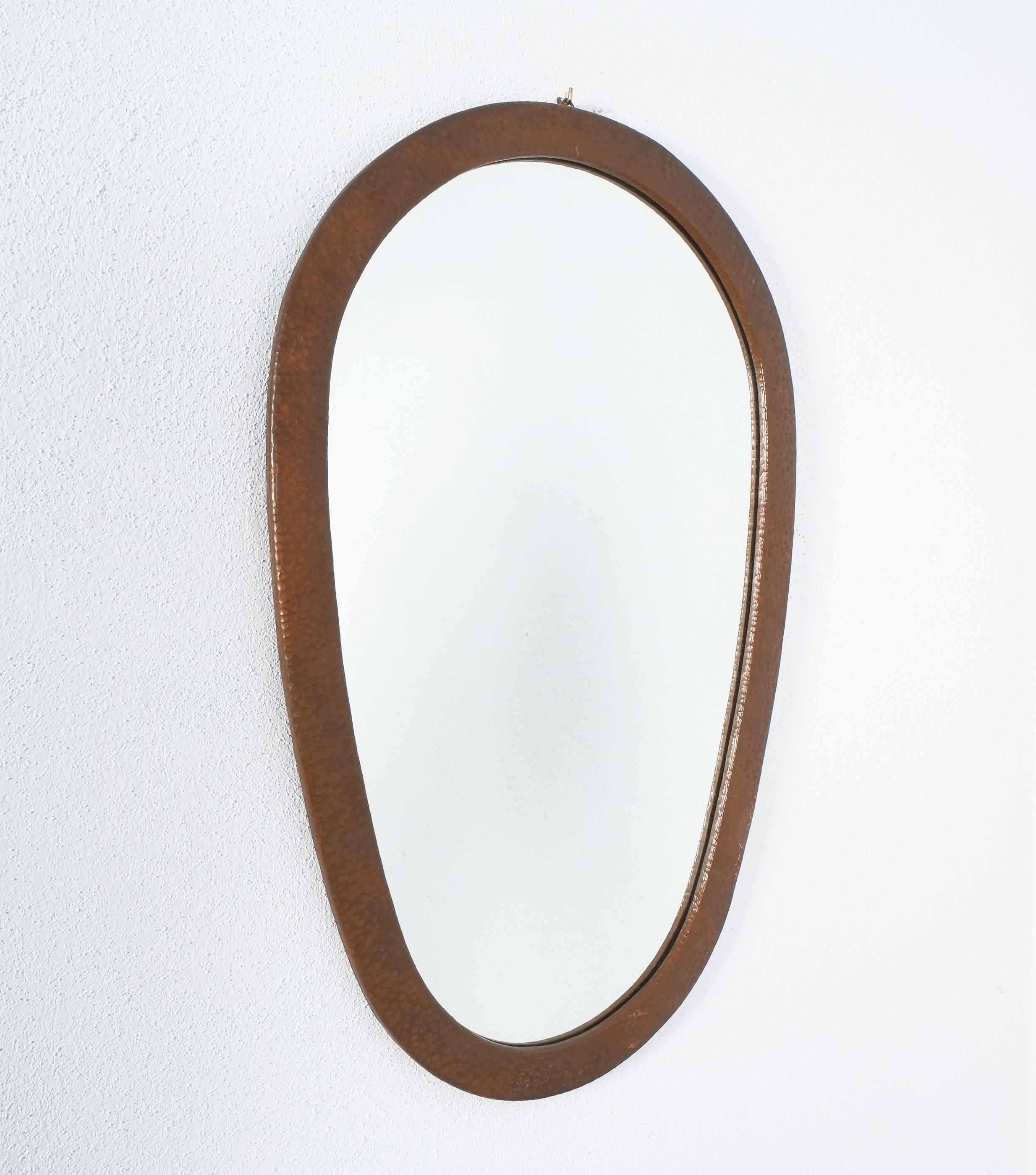 Mid-Century Modern Wall Mirror Large Copper Hammered Frame, Midcentury, Italy For Sale