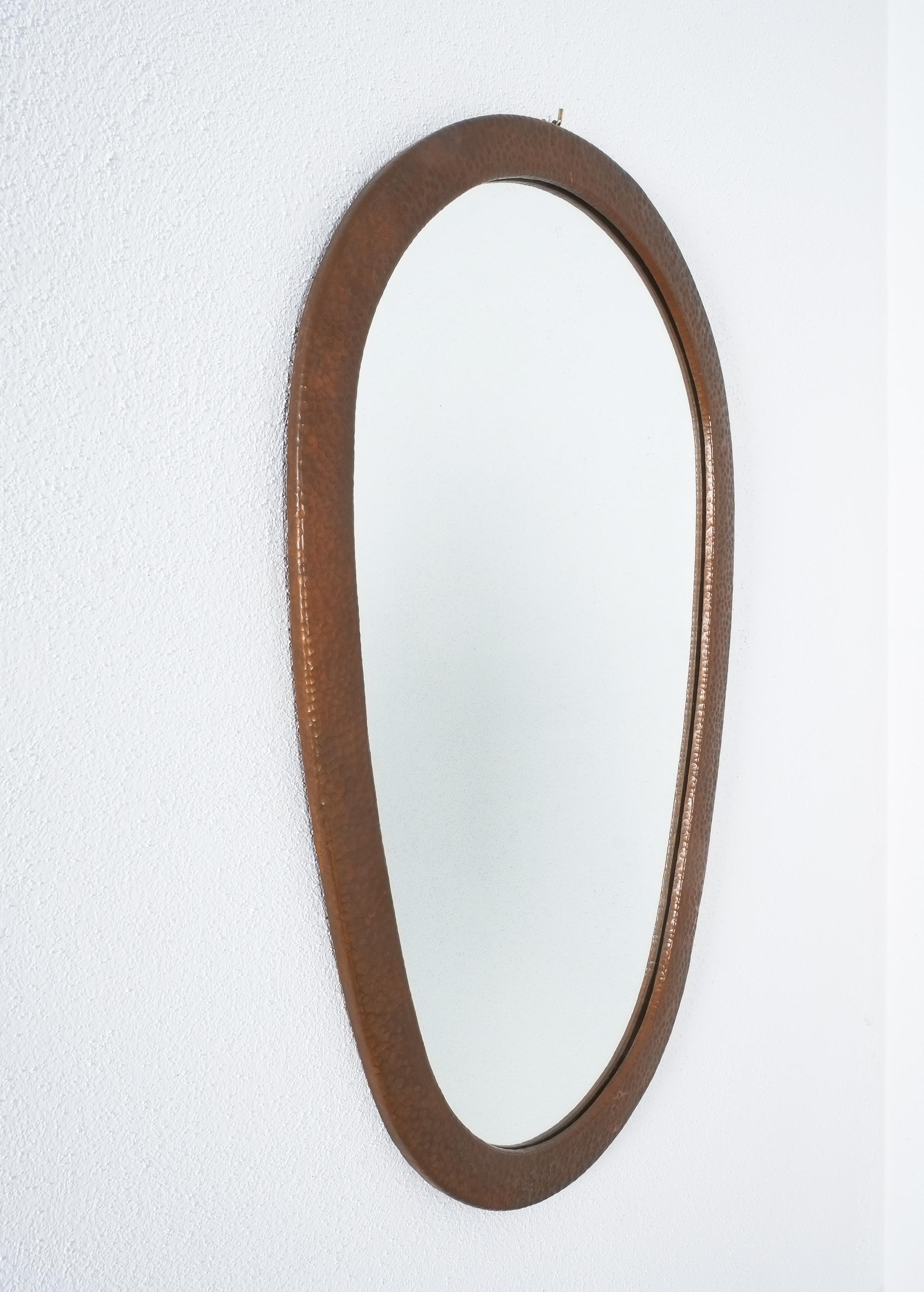 Wall Mirror Large Copper Hammered Frame, Midcentury, Italy For Sale 1