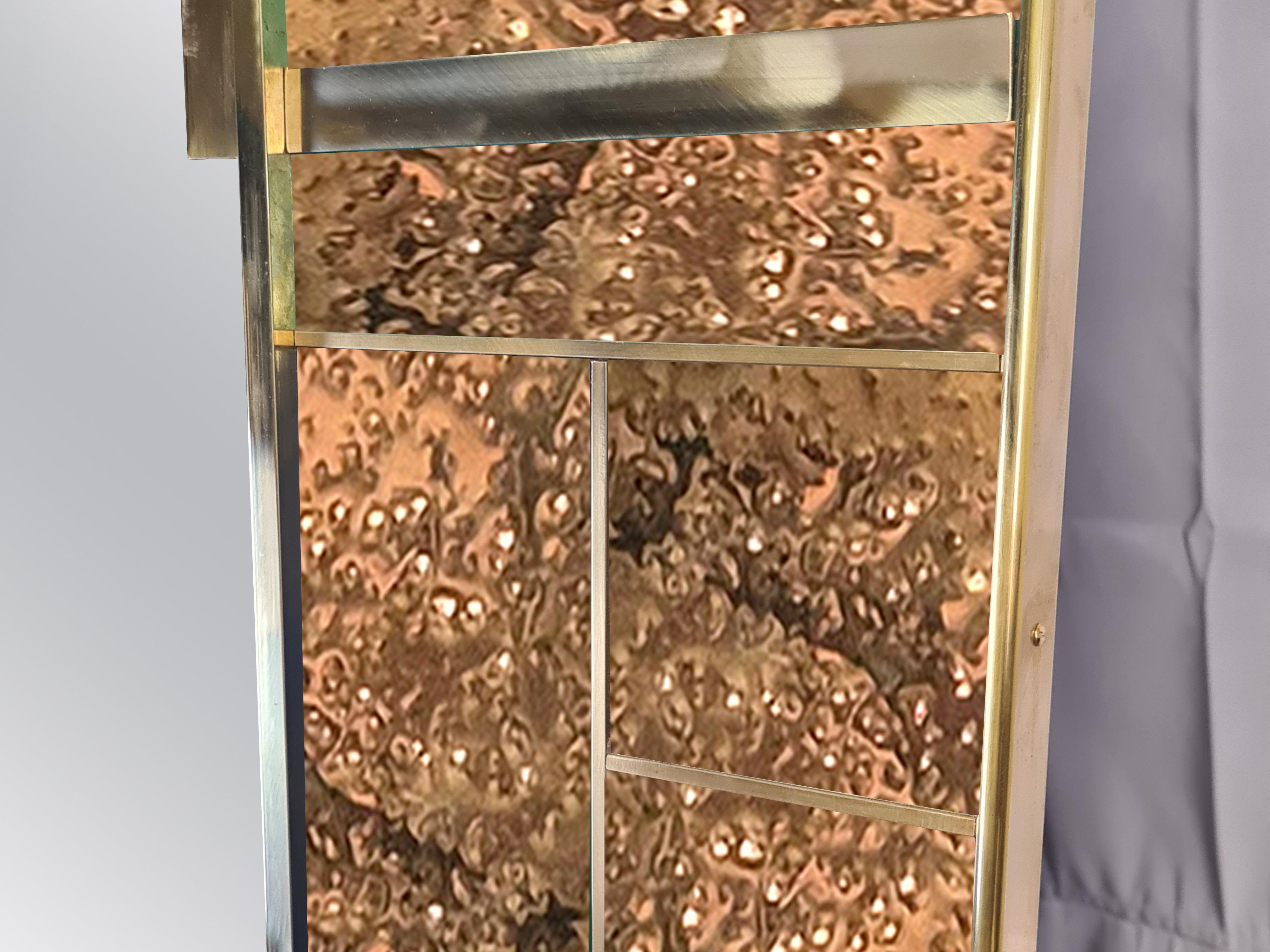 Mid-Century Modern Wall Mirror Made of L-shaped Punched Brass and Pink Murano Glass, Made in Italy For Sale