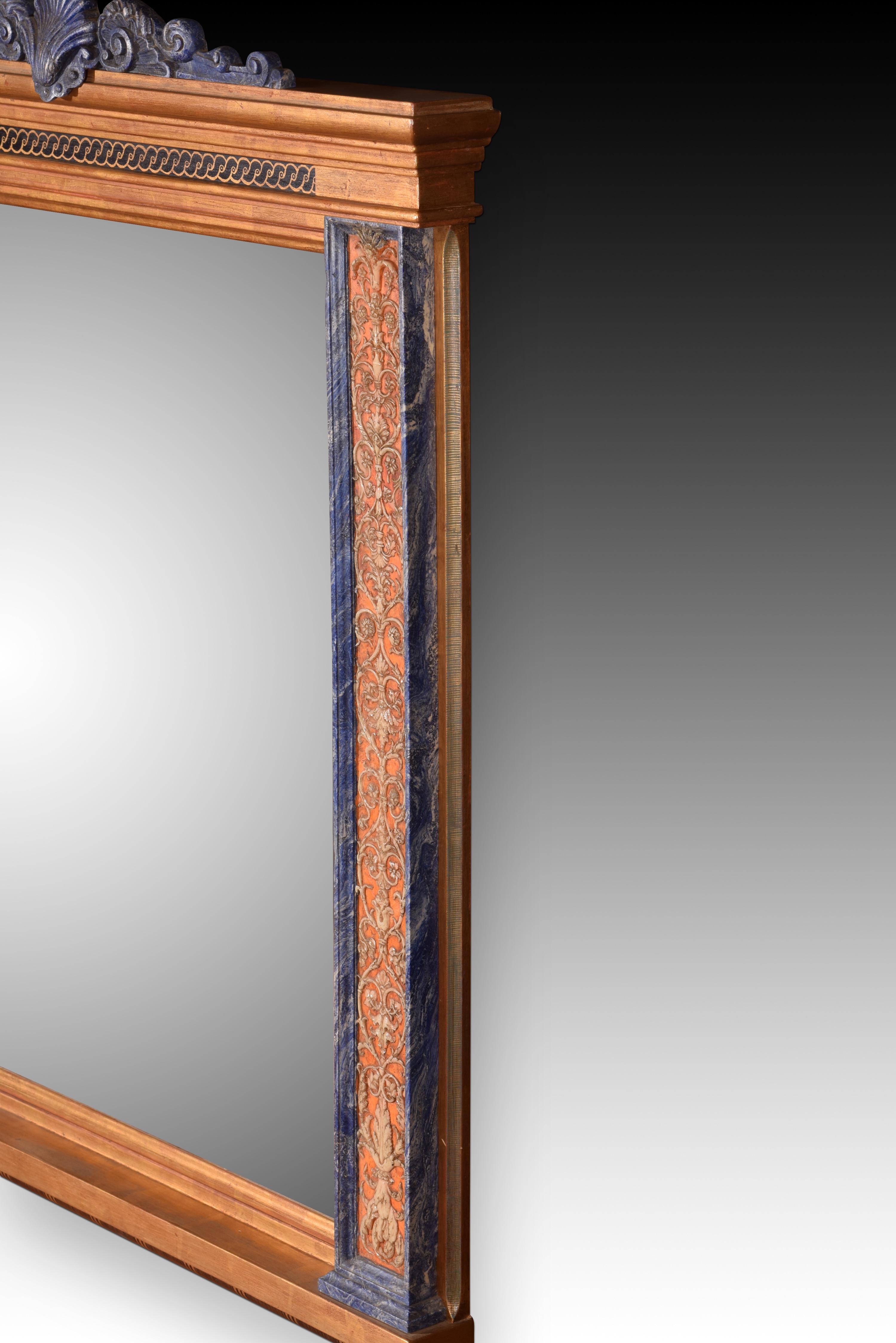 Wall mirror. Modeled alabaster. 20th century.  In Good Condition For Sale In Madrid, ES