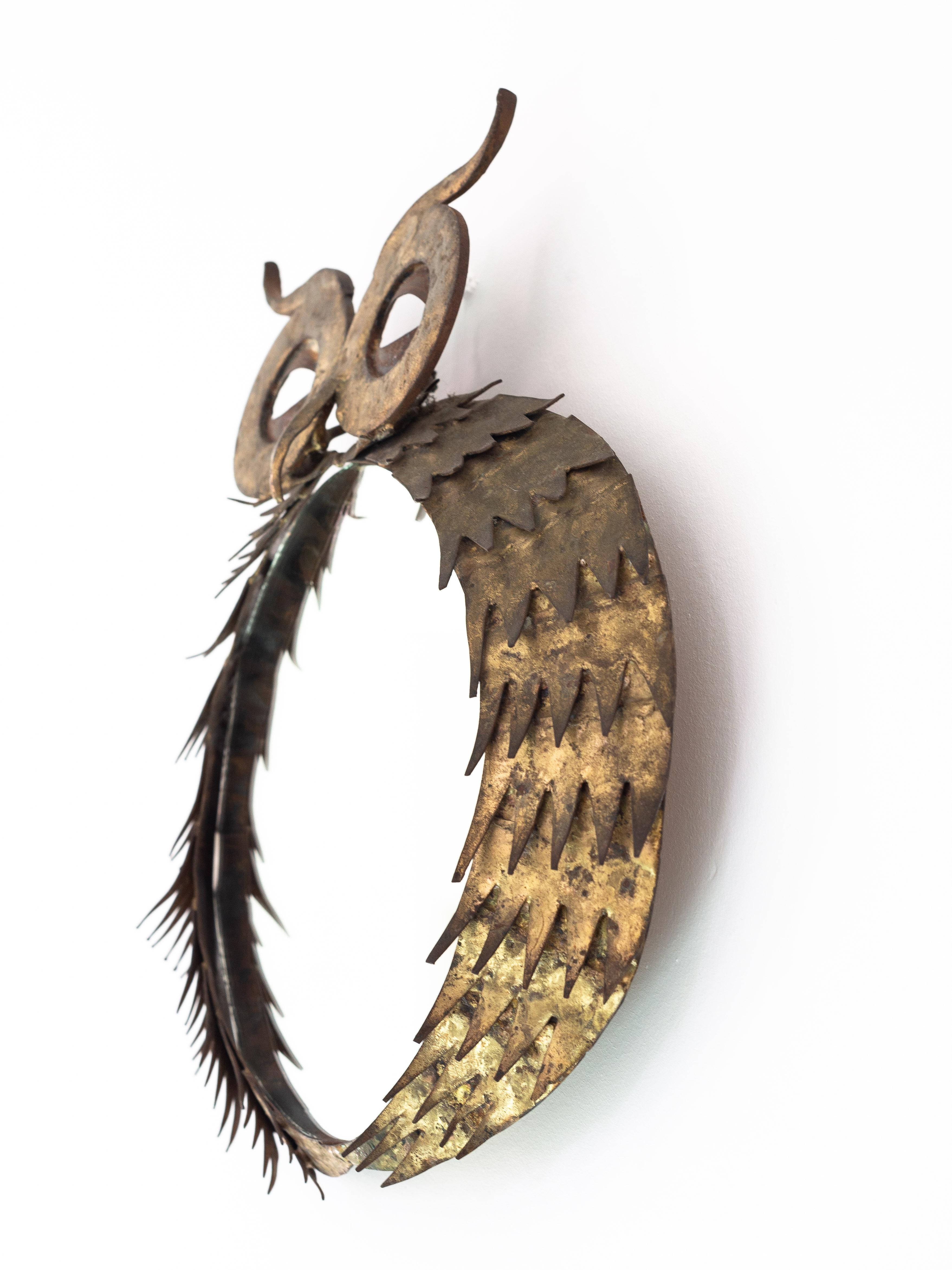 Espejo de pared, Búho en metal patinado dorado, Francia Moderno de mediados de siglo en Bueno estado para la venta en ROUEN, FR