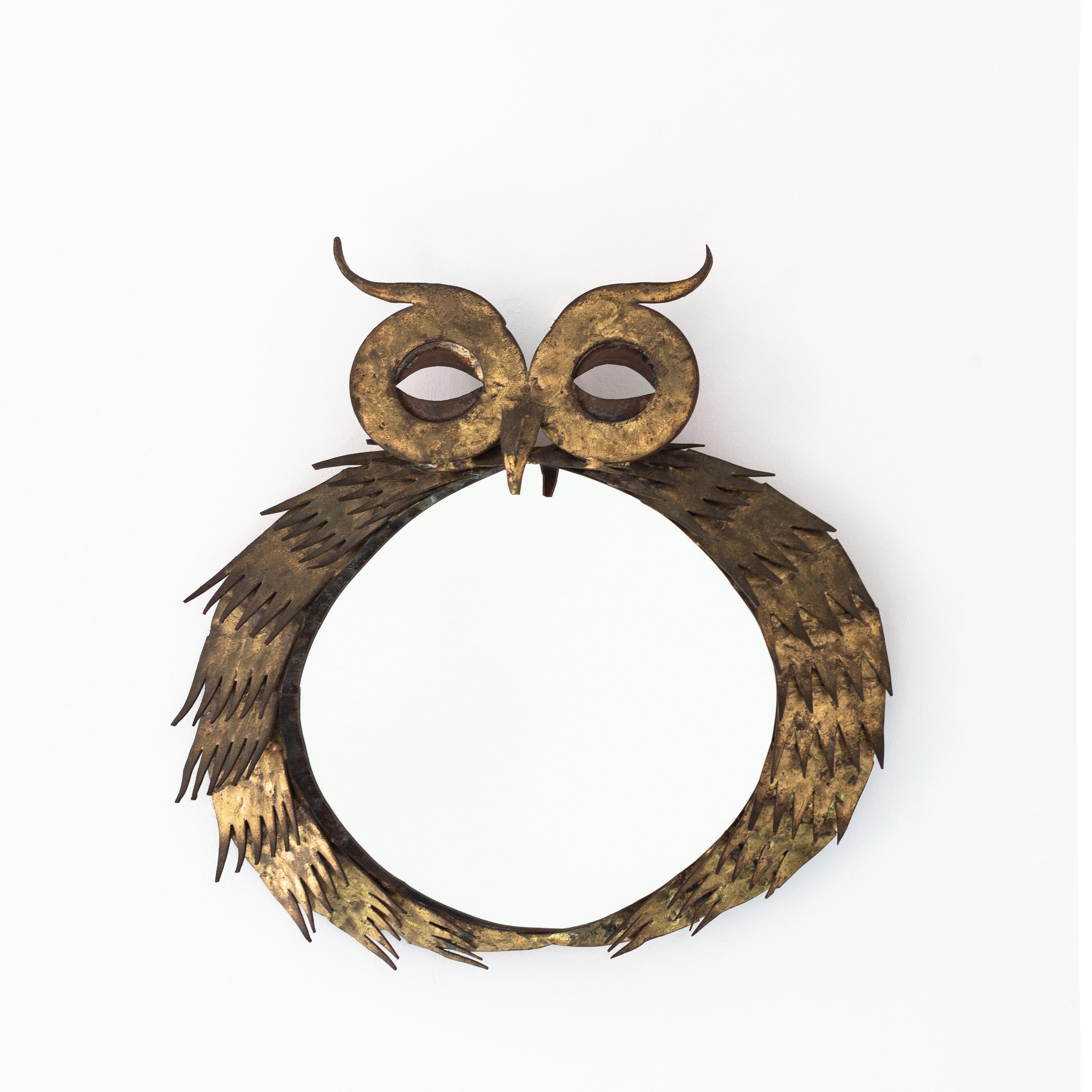 Espejo de pared, Búho en metal patinado dorado, Francia Moderno de mediados de siglo Metal en venta