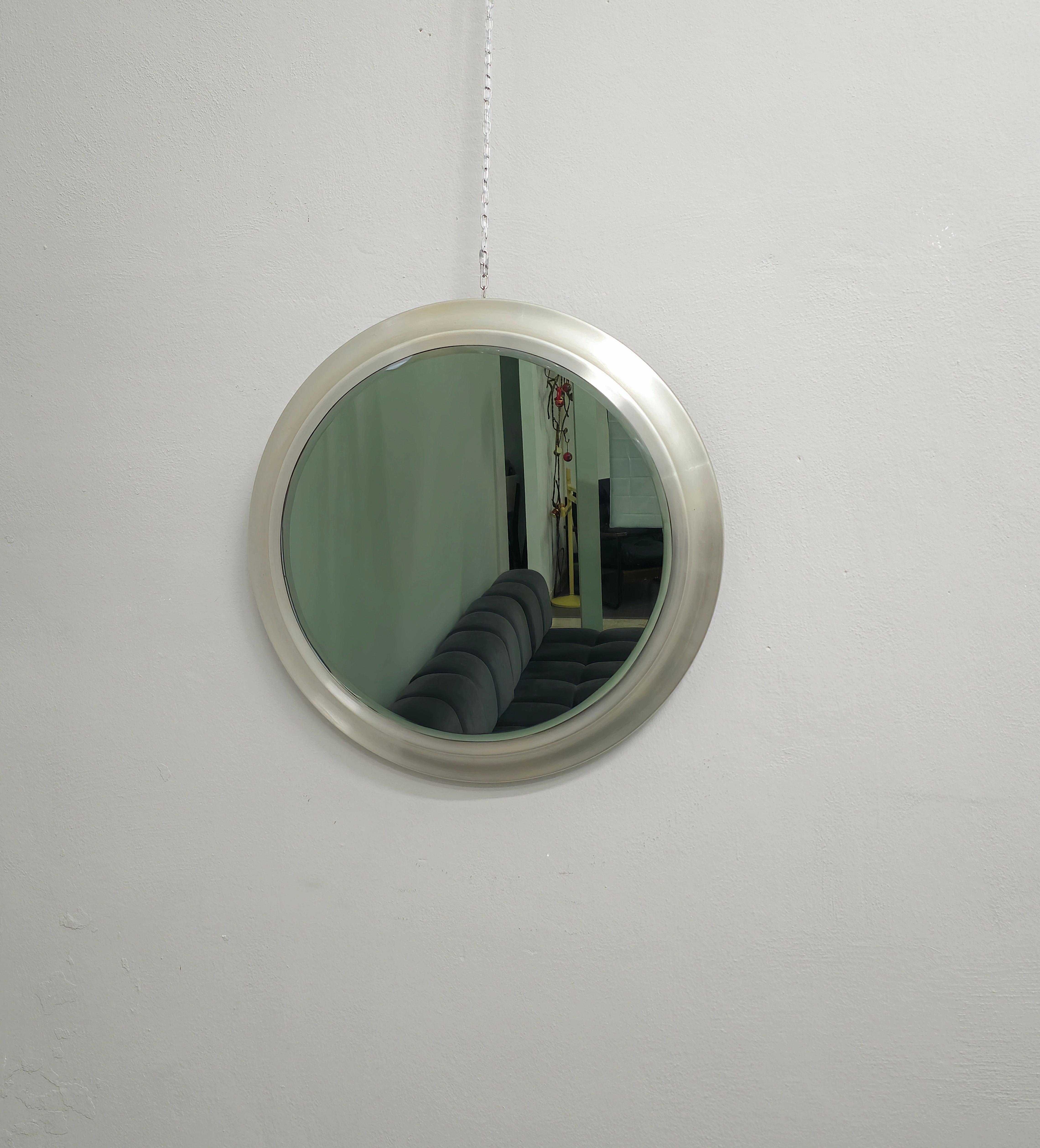 Circular wall mirror made of brushed aluminum with smoked glass and ground edge. Made in Italy in the 70s.



Note: We try to offer our customers an excellent service even in shipments all over the world, collaborating with one of the best shipping