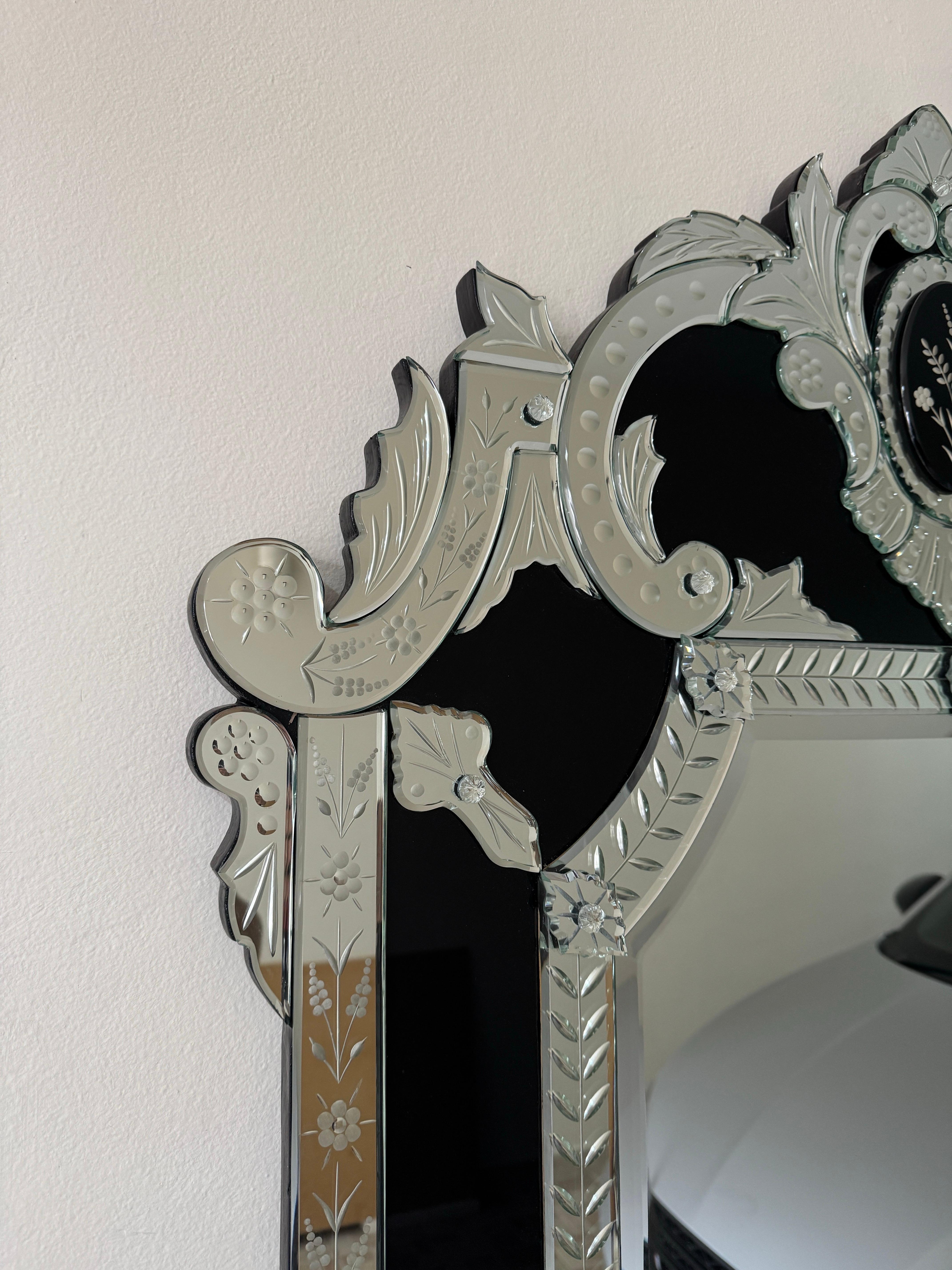 XXIe siècle et contemporain Miroir mural de style vénitien en vente