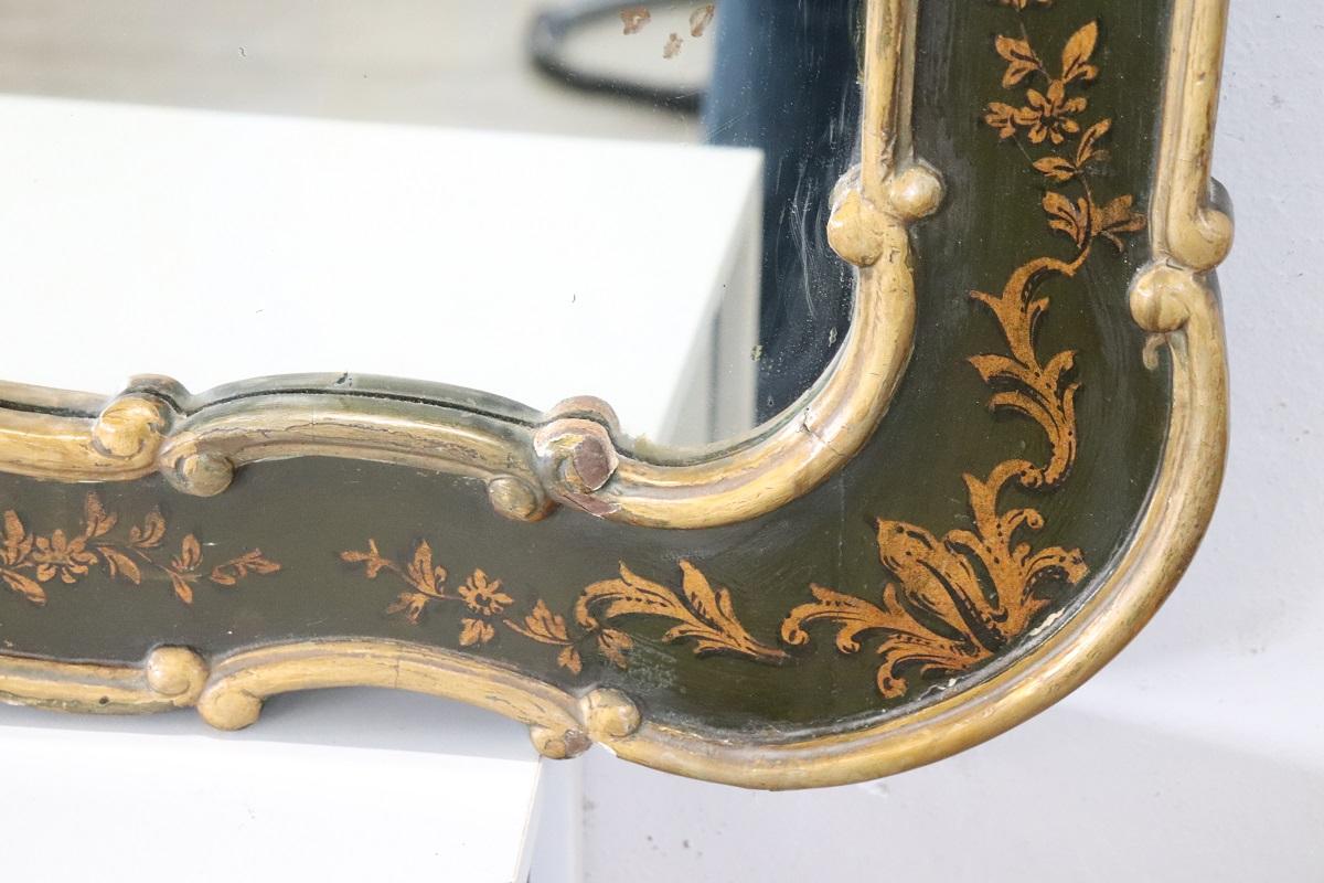 Peuplier Miroir mural de style baroque vénitien avec cadre en bois laqué en vente