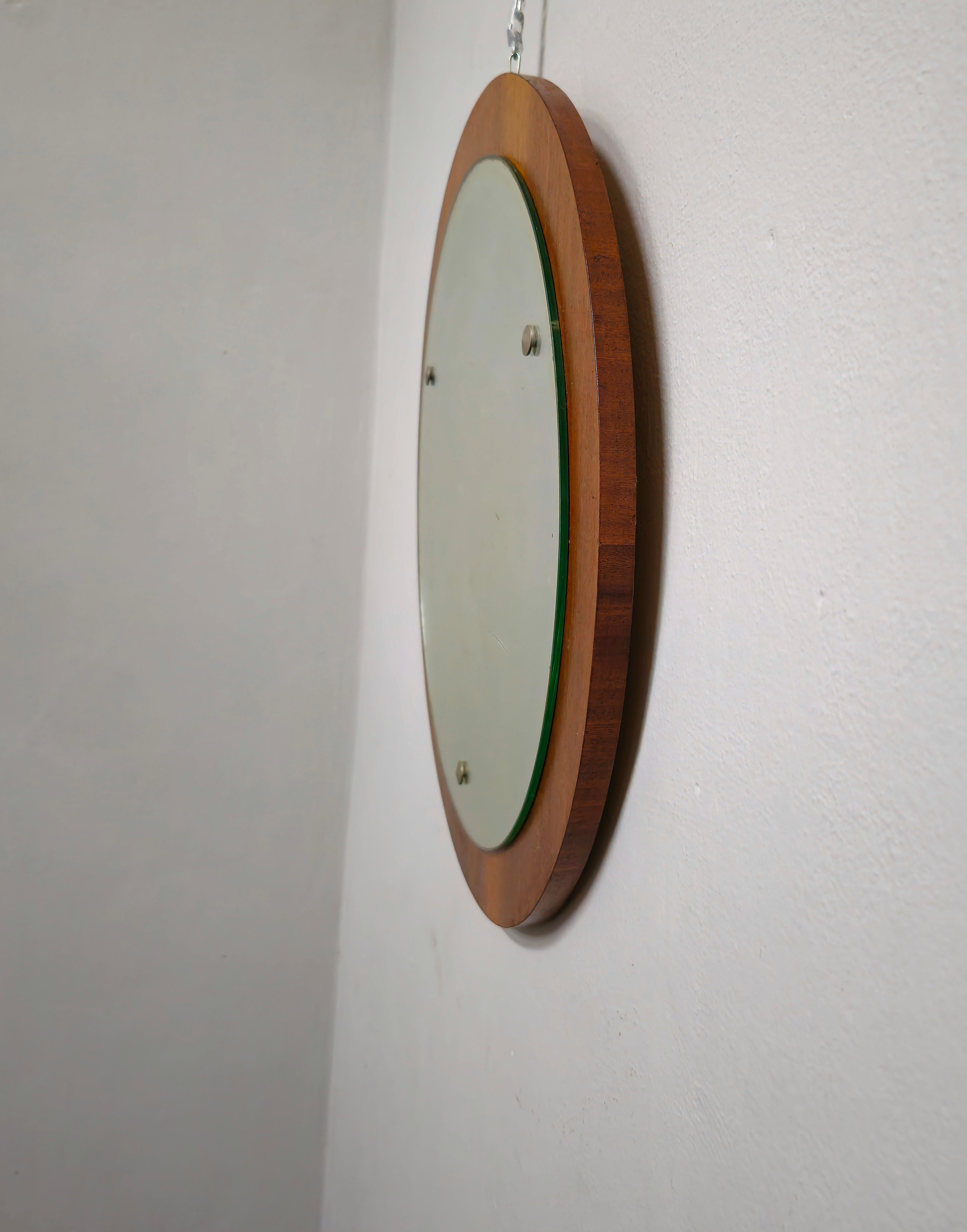 Wall Mirror Wood Round Shaped Aluminum Midcentury Modern Italian Design 1960s In Fair Condition For Sale In Palermo, IT