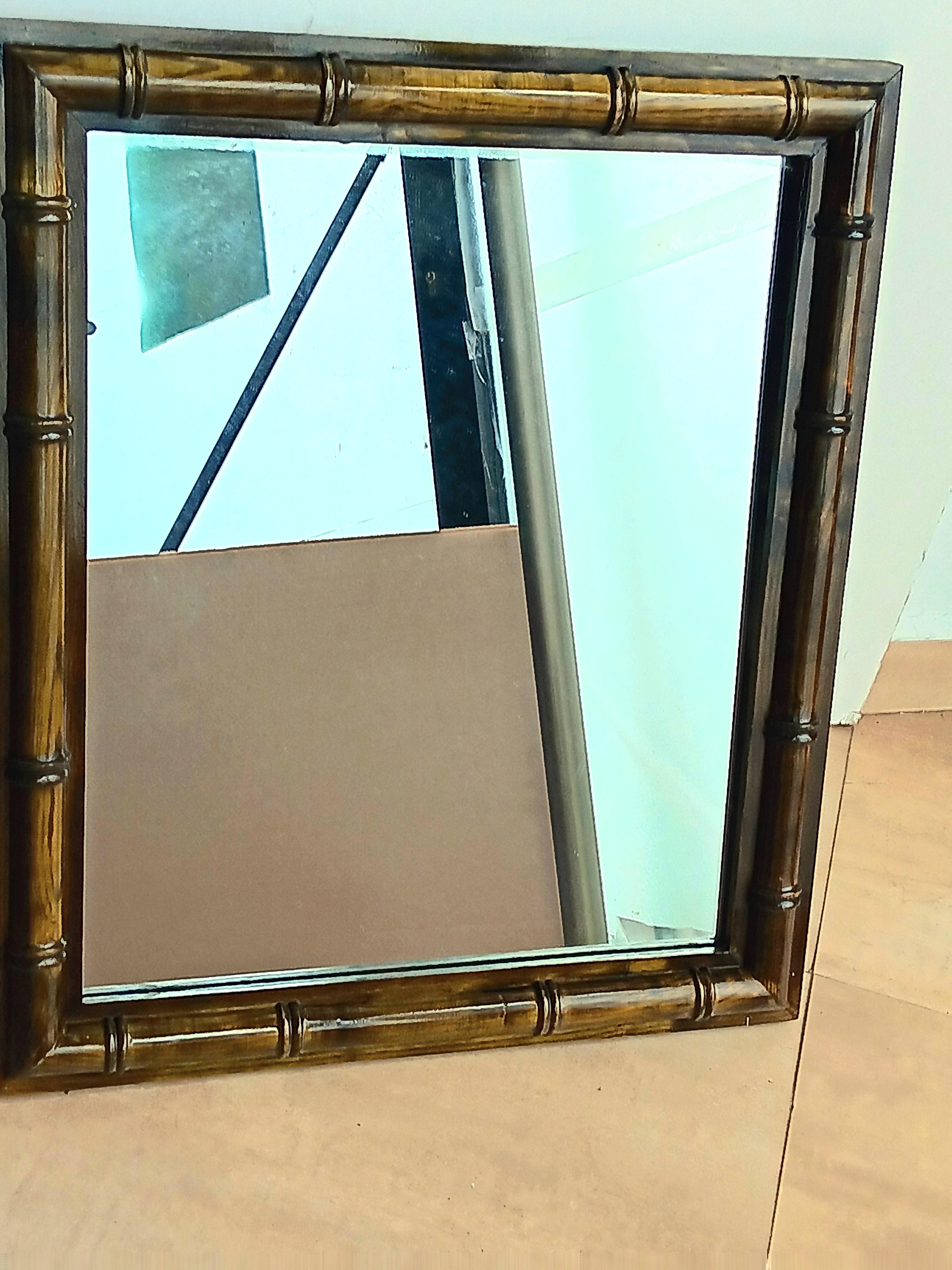 Specchio da parete in finto bambù Hollywood Regency Wood Italia anni '70 in vendita 5