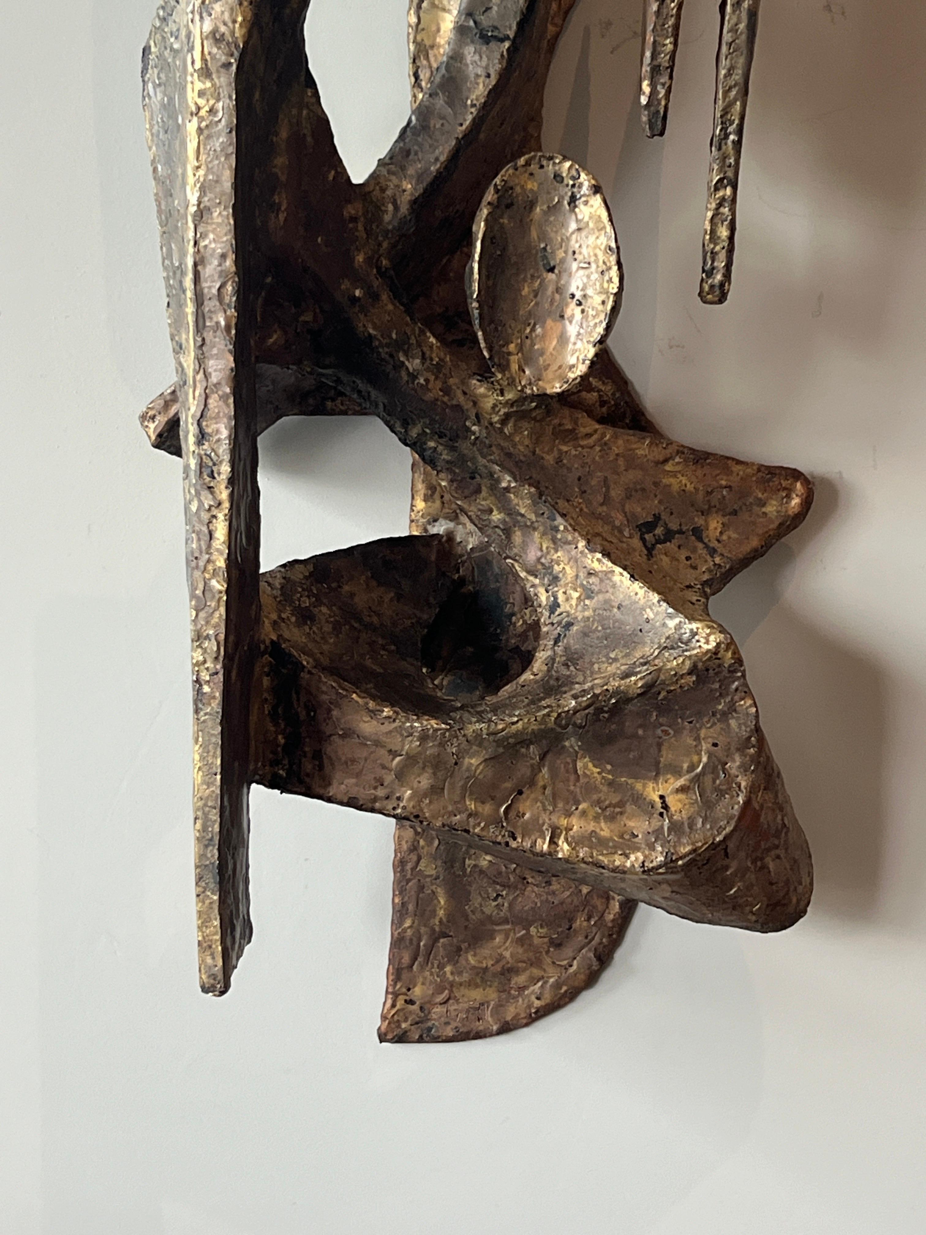Metà XX secolo Scultura in bronzo da parete di Ted Egri
