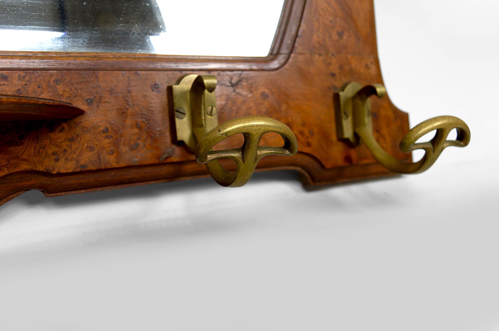 Appendiabiti da parete in stile Art Nouveau, in Oak, Olmo e Bronzo, 1900 in vendita 3