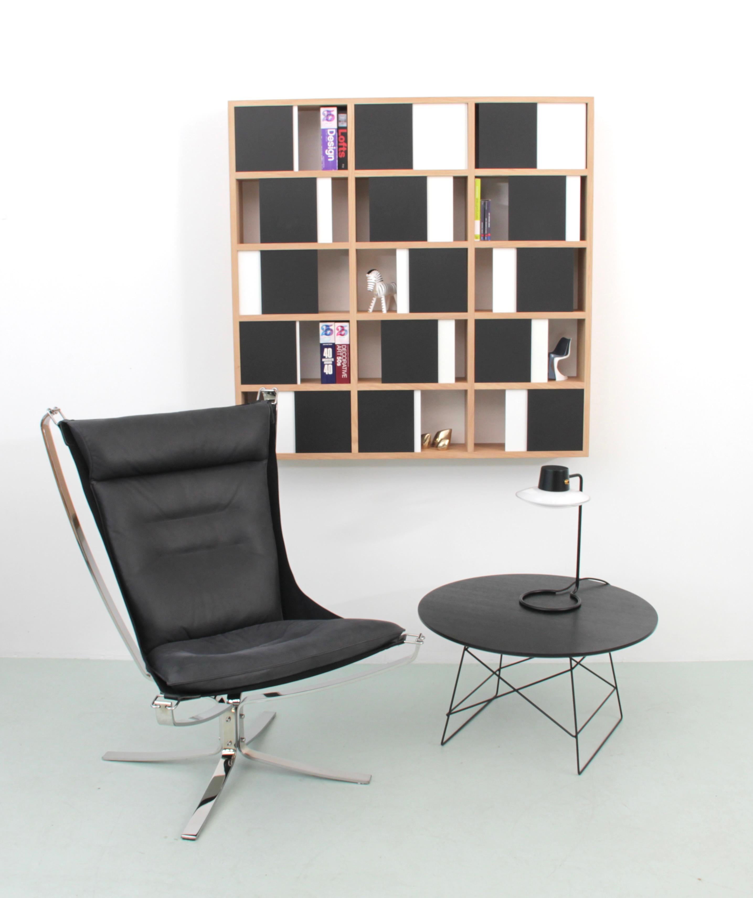 Wall-mounted bookshelf model Cache-Cache black & white For Sale 1