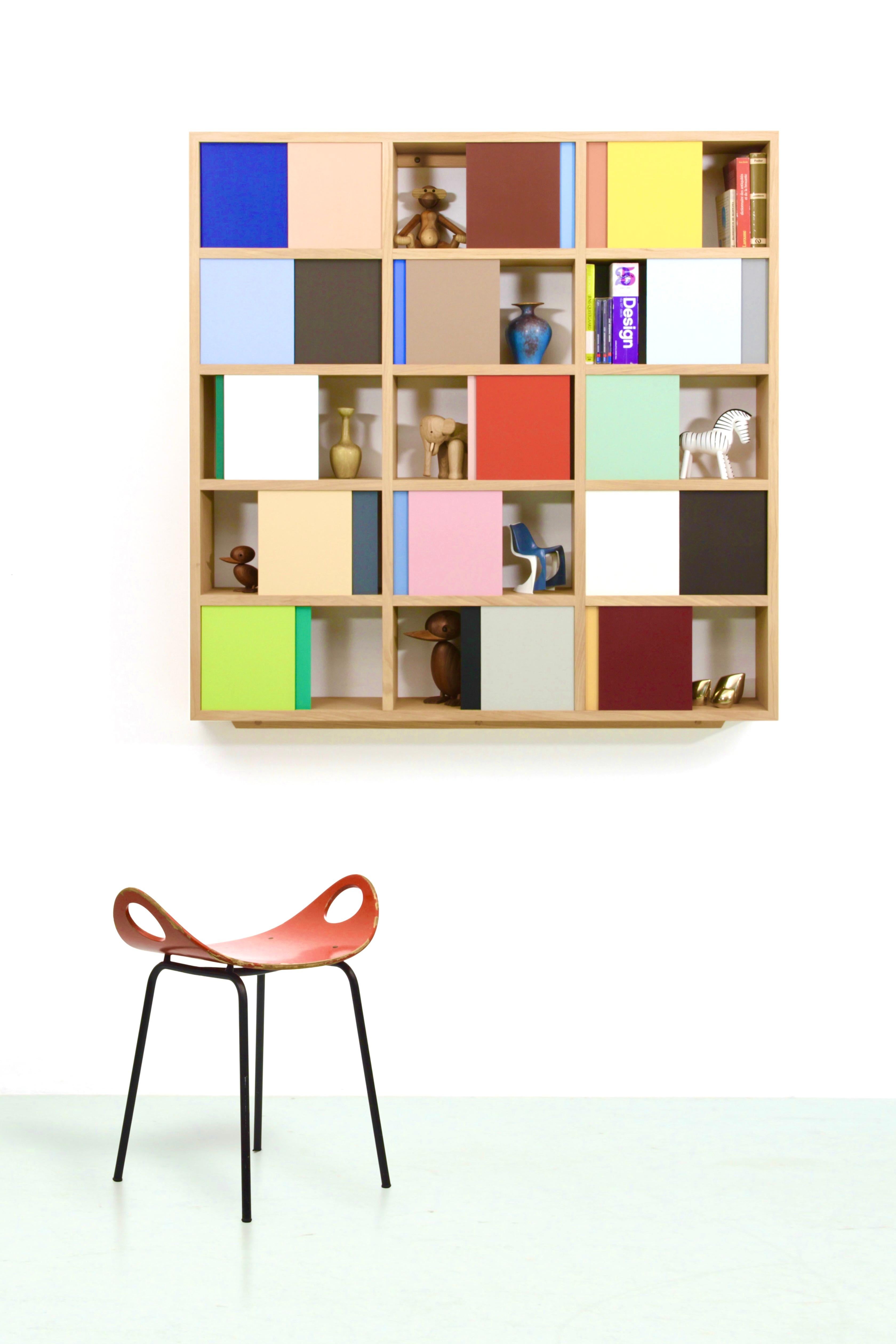 Wall-mounted bookshelf model Cache-Cache polychrome limited edition For Sale 14