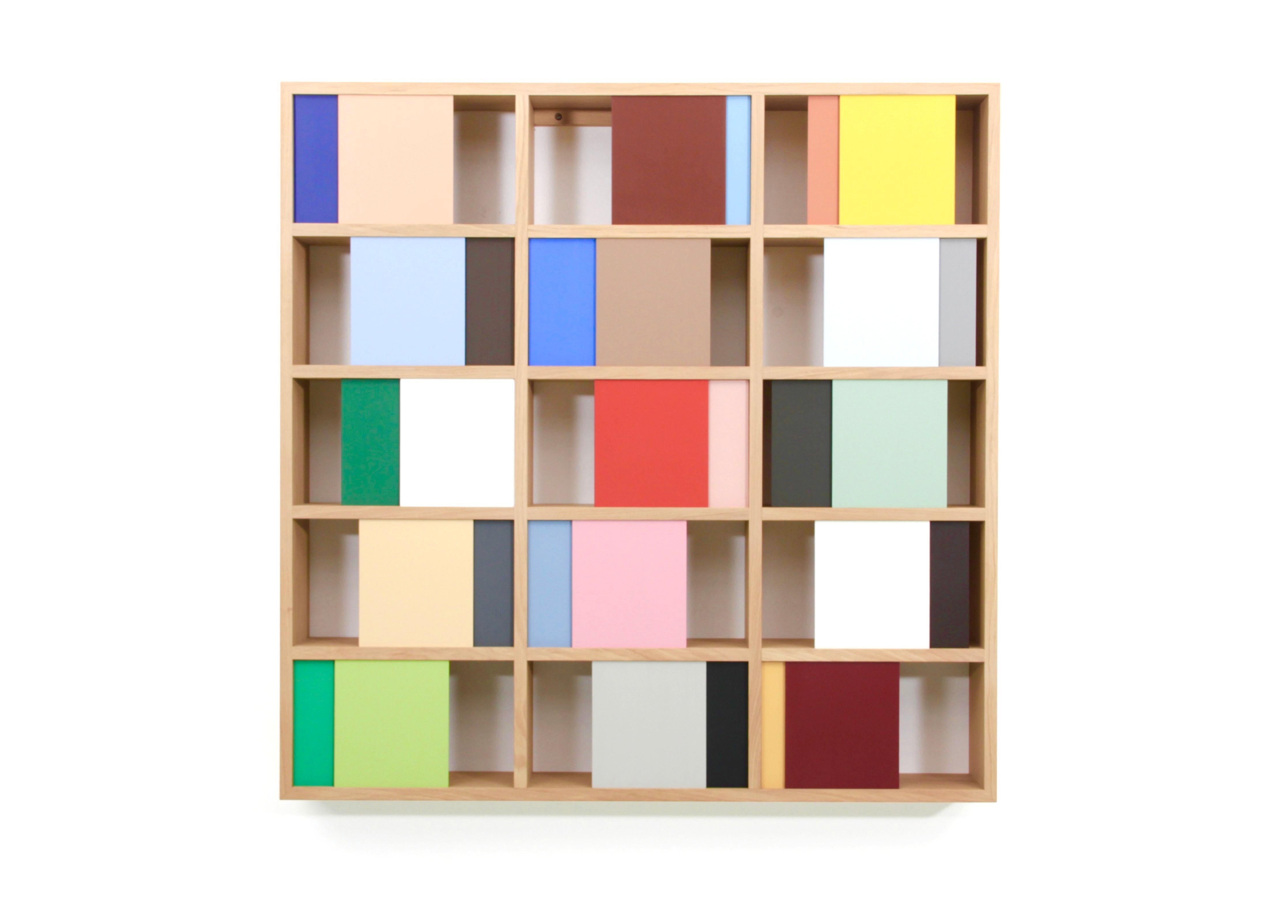 Wall-mounted bookshelf model Cache-Cache polychrome limited edition In New Condition For Sale In Courbevoie, FR