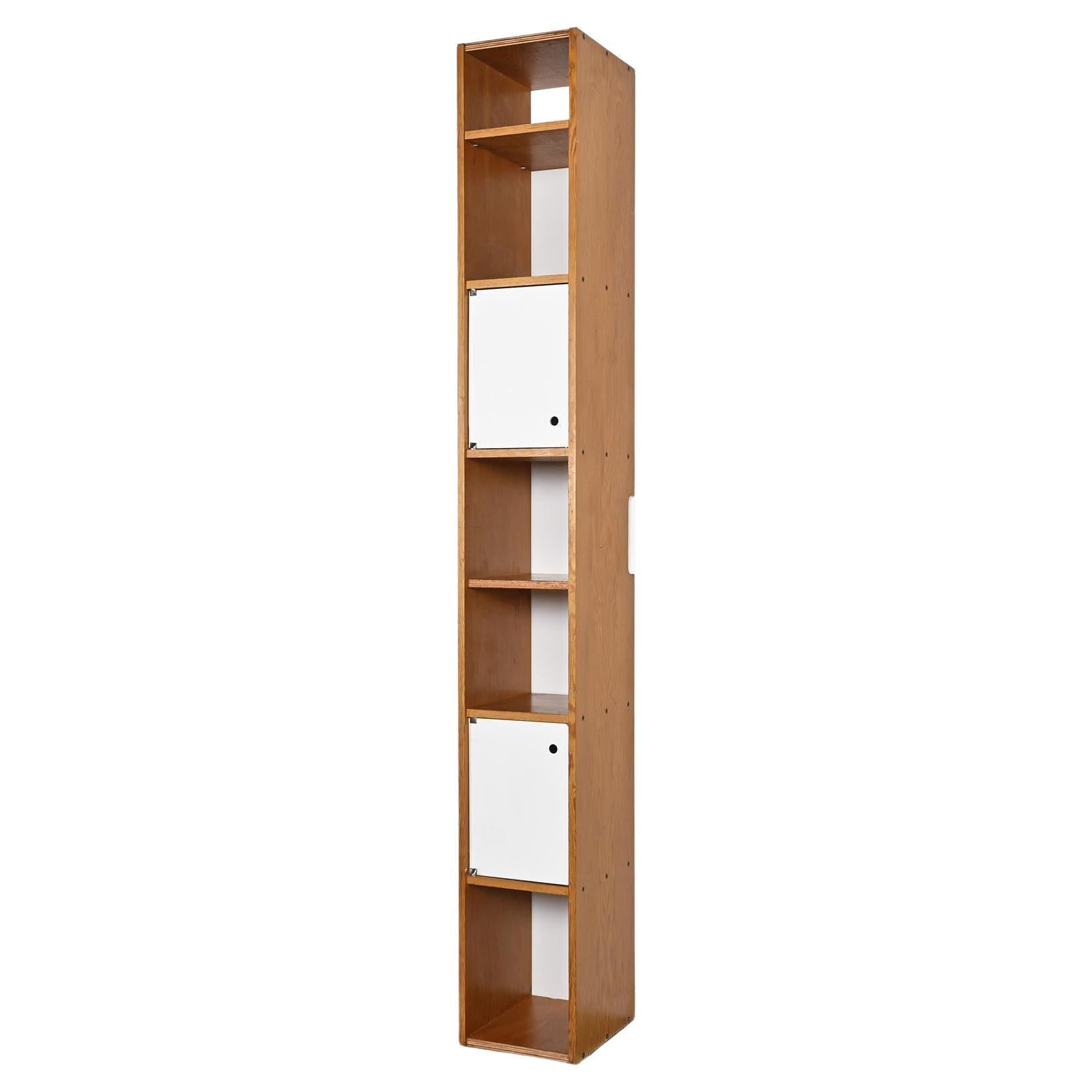 Armoire murale par Pierre Guariche pour la Plagne, circa 1968