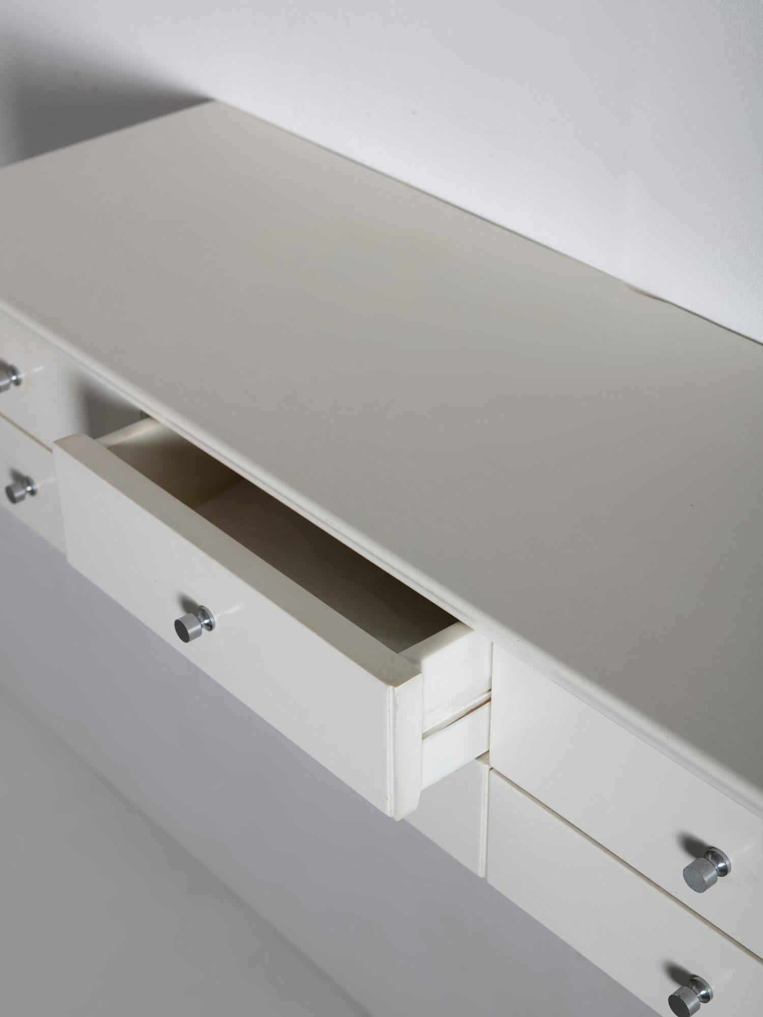 wall mount drawers