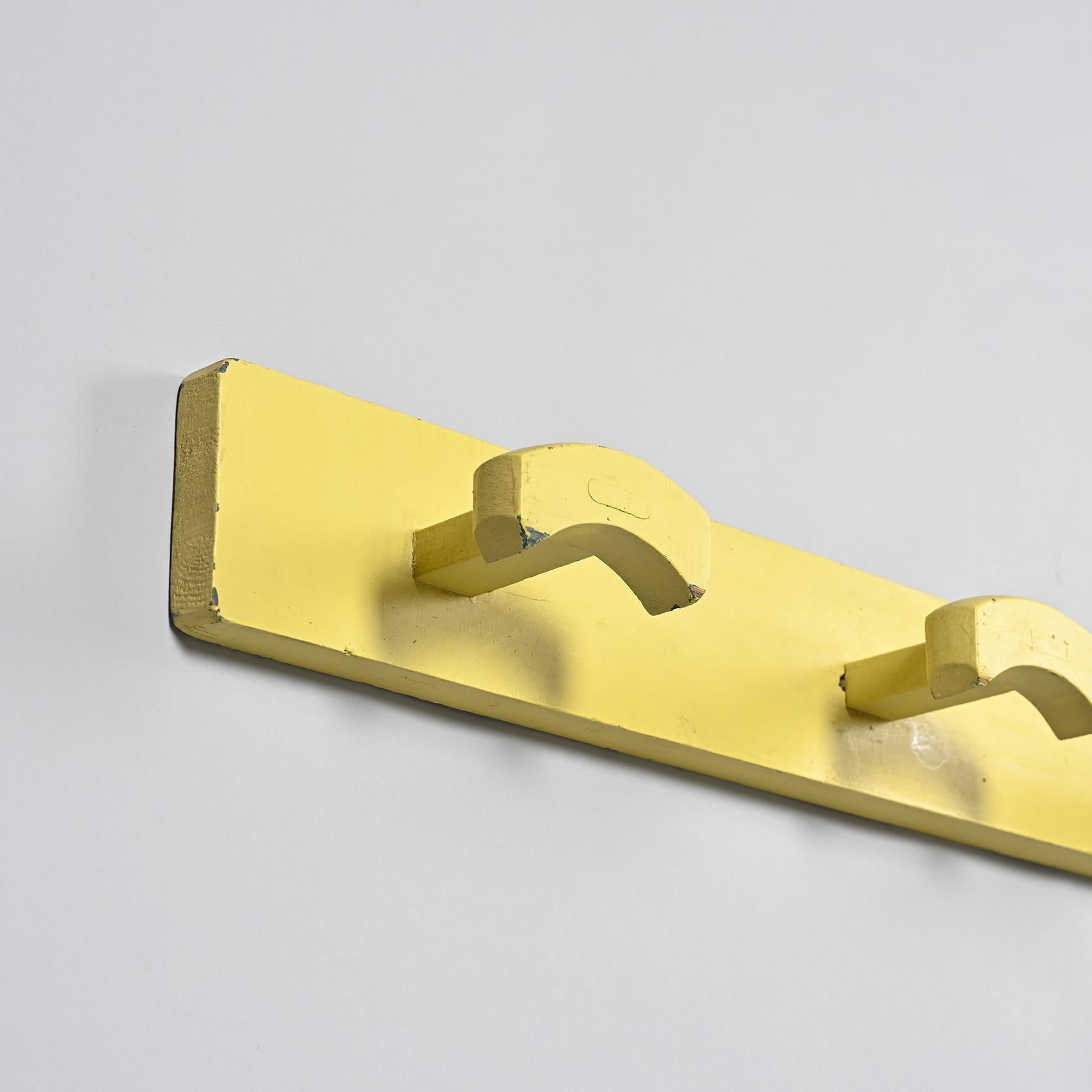 Wall-mounted coat rack from la Cité Radieuse circa 1952 For Sale 3