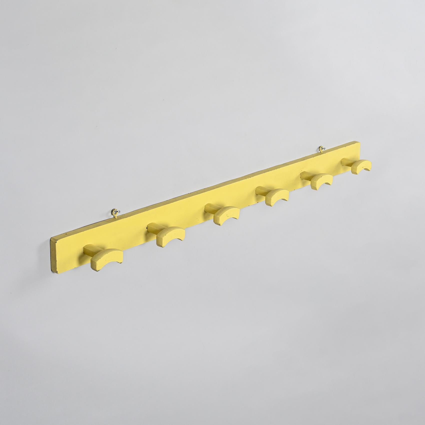 Wall-mounted coat rack from la Cité Radieuse circa 1952 For Sale 1