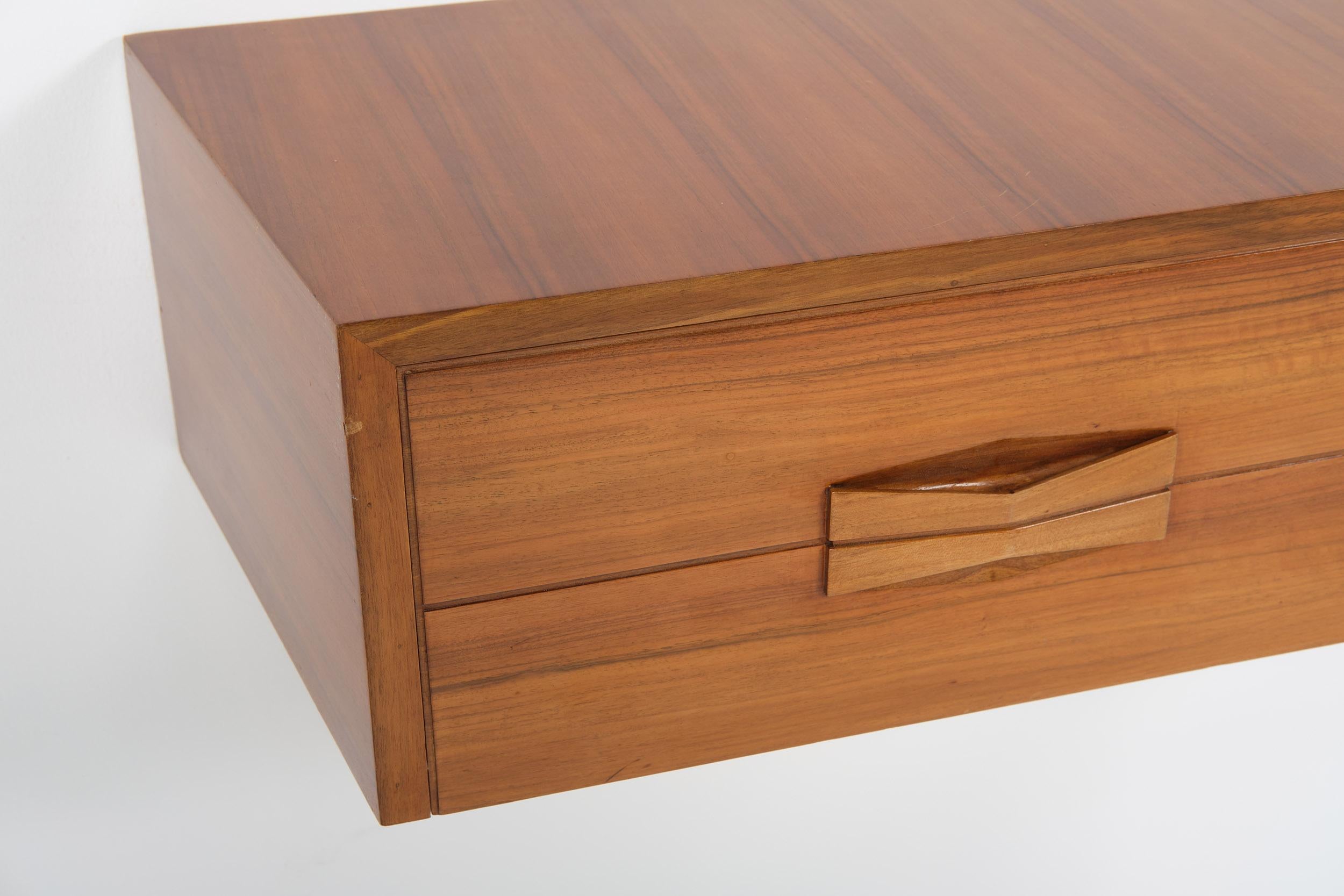 Wall Mounted Console by Dassi in Walnut, Italian Design, 1960 circa In Good Condition In Milan, IT