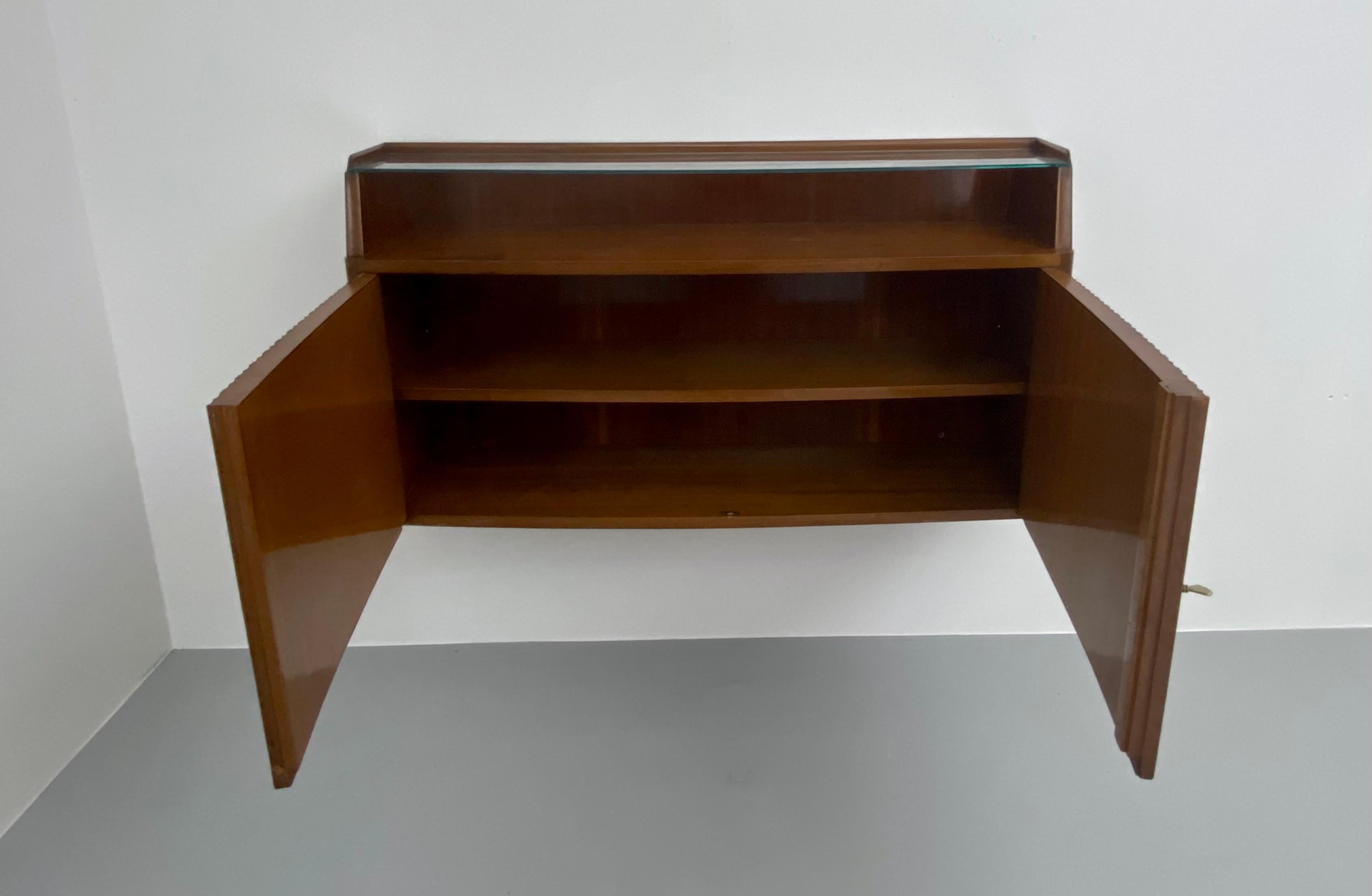 Wall Mounted Credenza by Paolo Buffa for Serafino Arrighi, Italy, 1950's In Good Condition For Sale In Amsterdam, NL