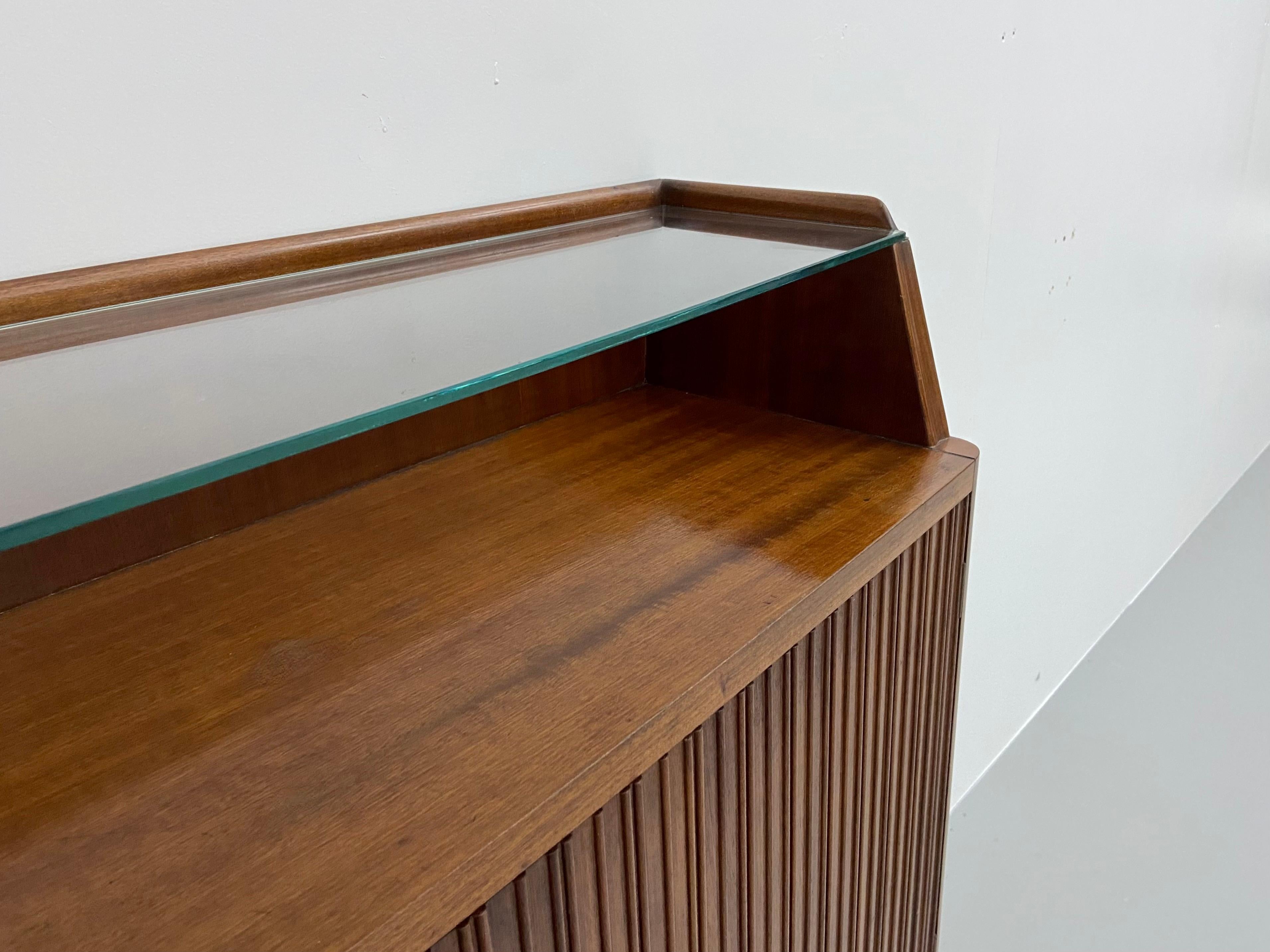 Wall Mounted Credenza by Paolo Buffa for Serafino Arrighi, Italy, 1950's For Sale 1