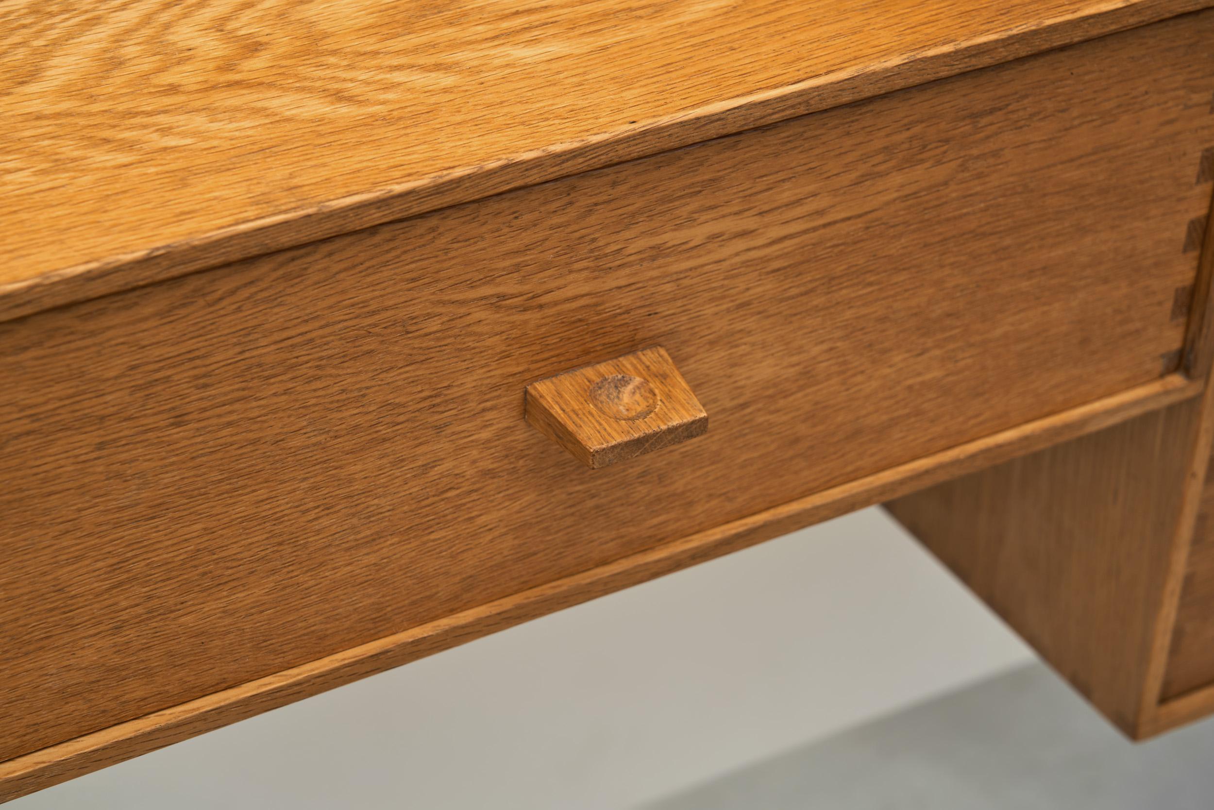 Wall-Mounted Dressing Table by Uno and Östen Kristiansson, Sweden 1960s For Sale 7