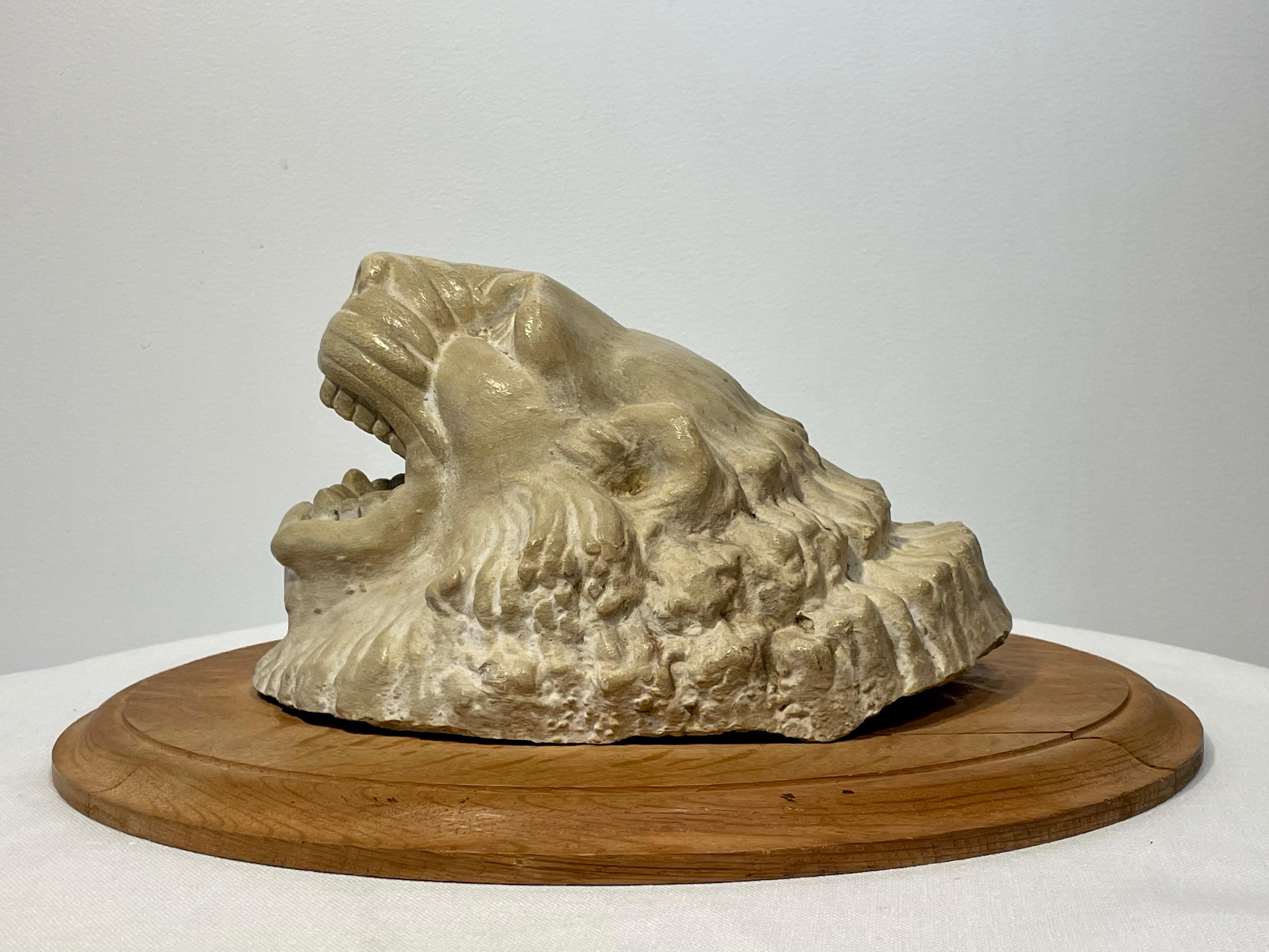 lion head wall mount