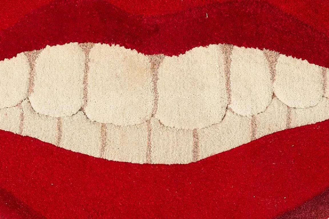 Modern Large 1970s Pop Art Wall Mounted Lips Rug  For Sale