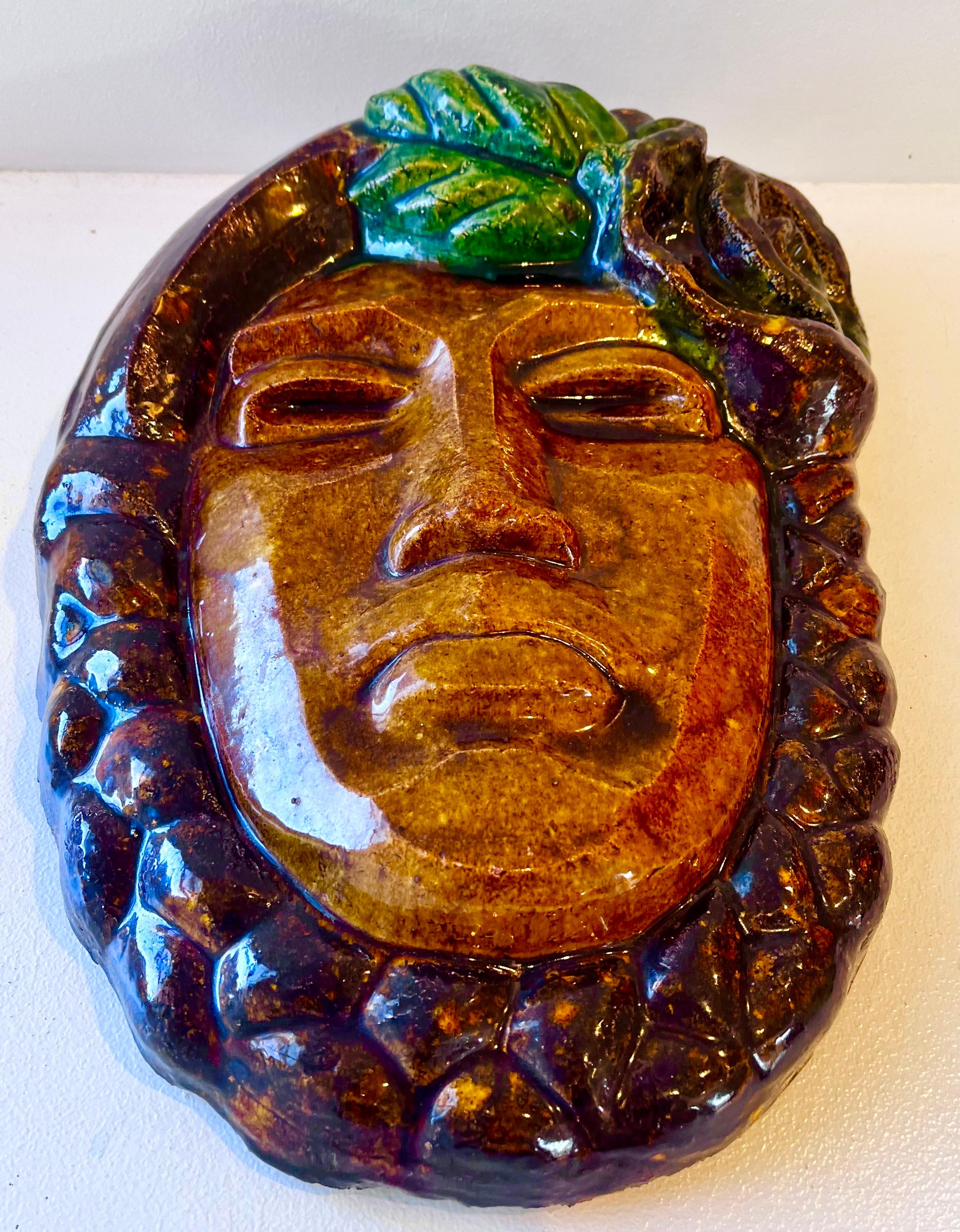 Sculpture murale en relief de style 