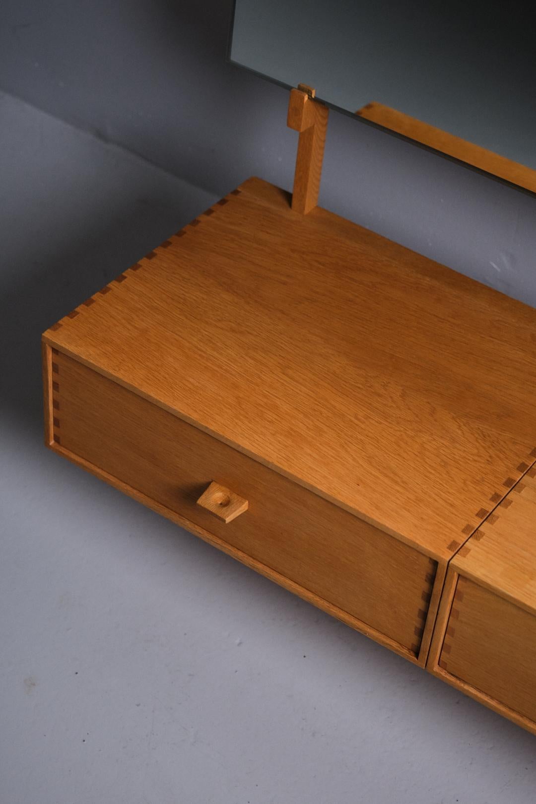 Coiffeuse murale en chêne, Uno & Östen Kristiansson, Luxus, Suède, années 1960 en vente 3