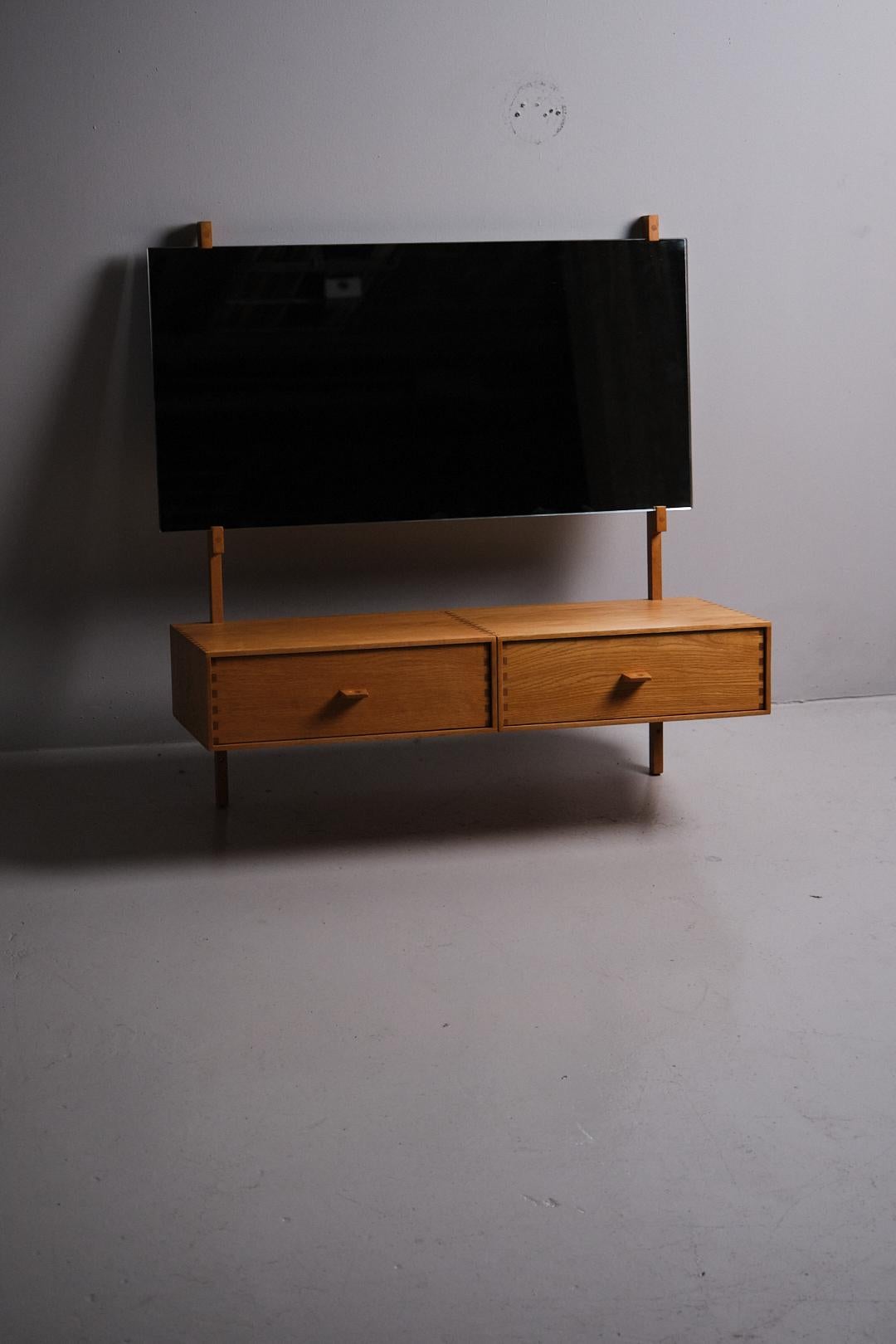 20ième siècle Coiffeuse murale en chêne, Uno & Östen Kristiansson, Luxus, Suède, années 1960 en vente