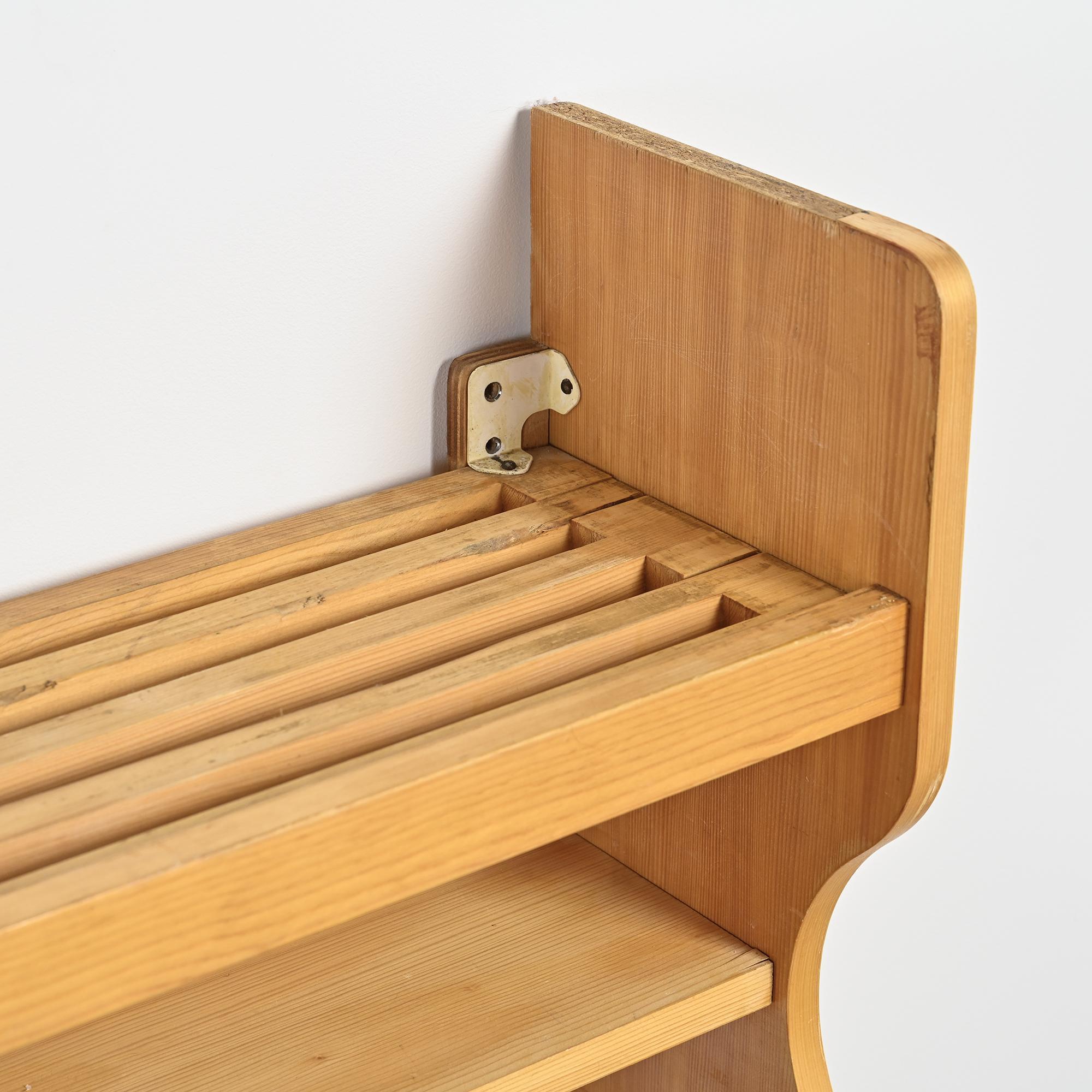 Mid-Century moderno Comò a muro in pino, Les Arcs 1800, circa 1970 in vendita