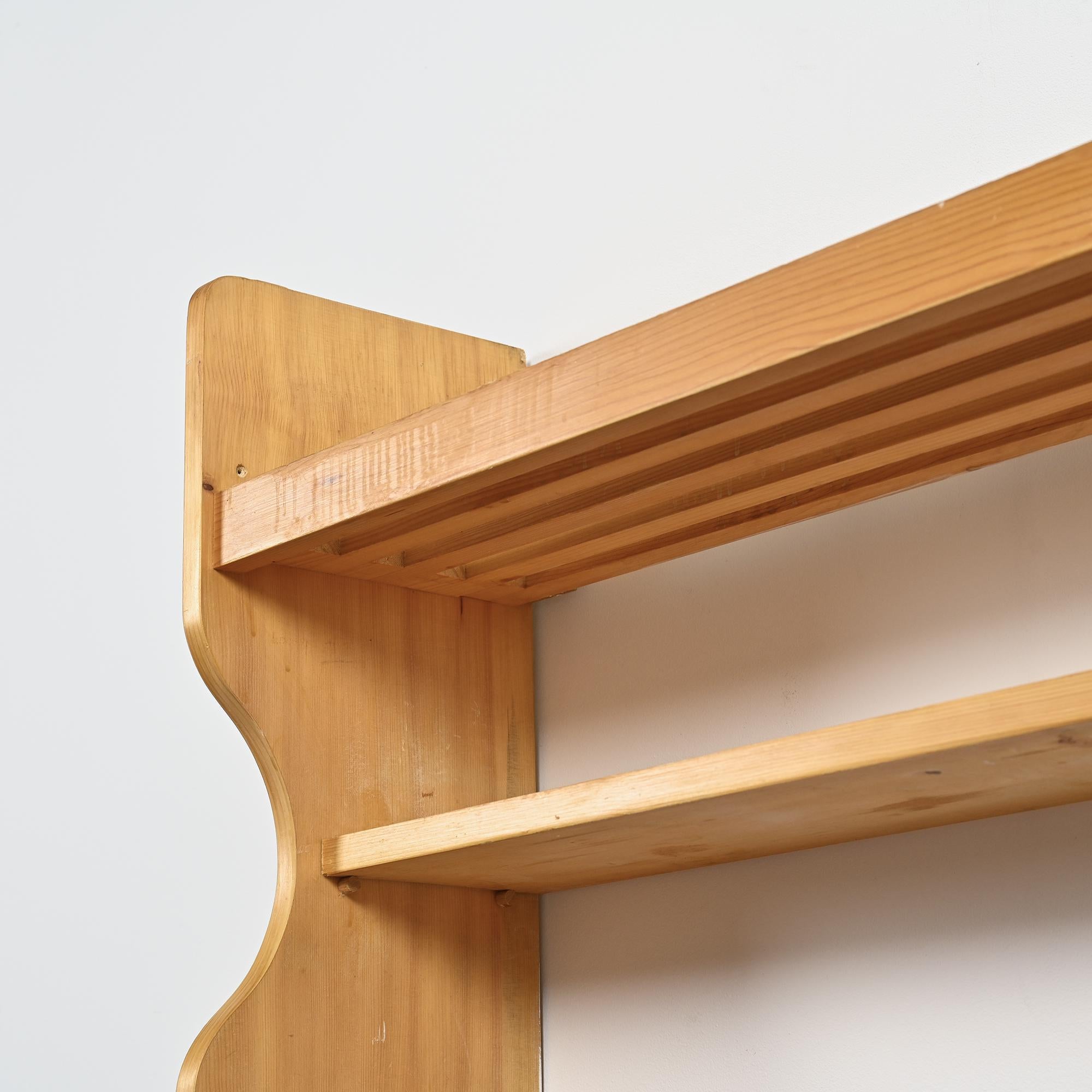 XX secolo Comò a muro in pino, Les Arcs 1800, circa 1970 in vendita