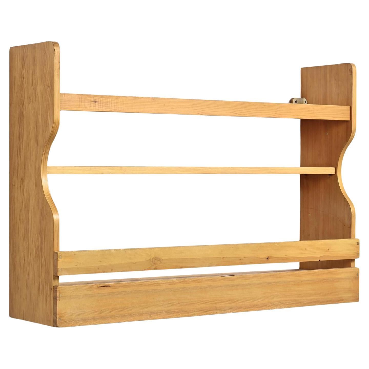 Commode murale en pin, Les Arcs 1800, vers 1970