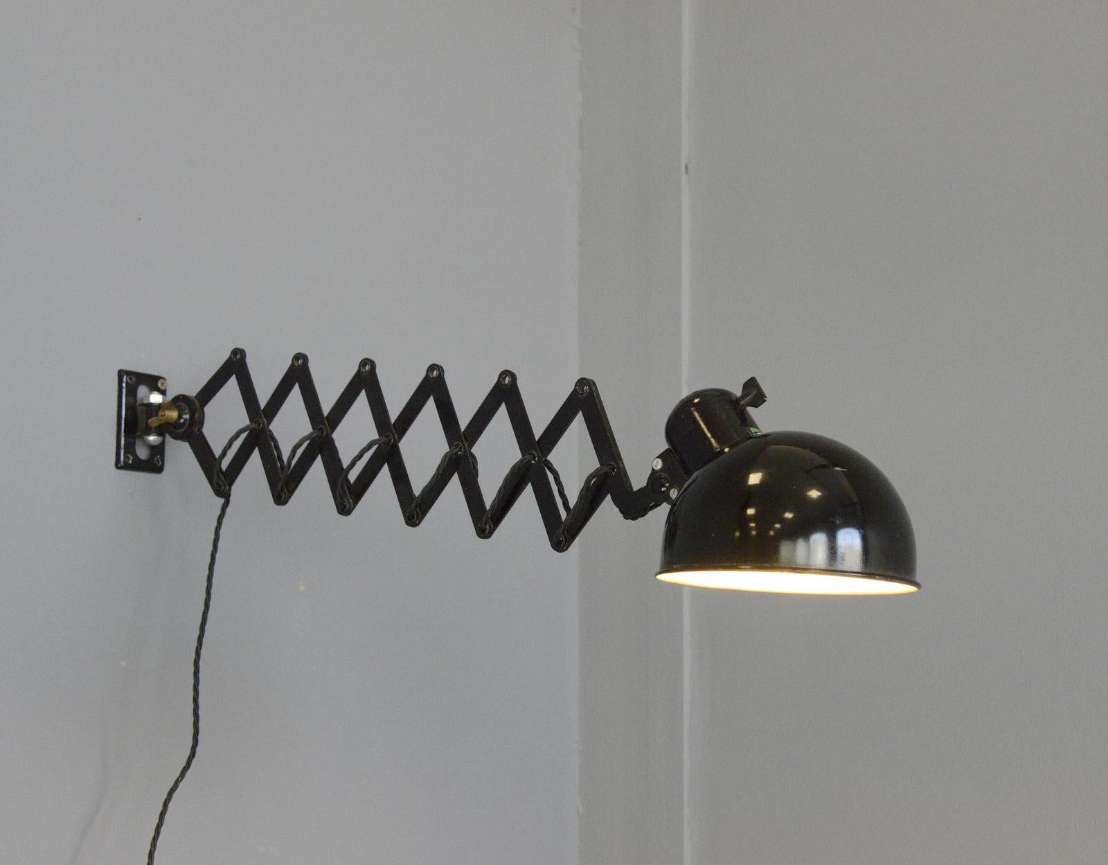 Bauhaus Wall-Mounted Scissor Lamp by Koranda, circa 1930s