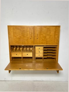 Cabinet secrétaire à montage mural par Charles Webb, circa 1970.