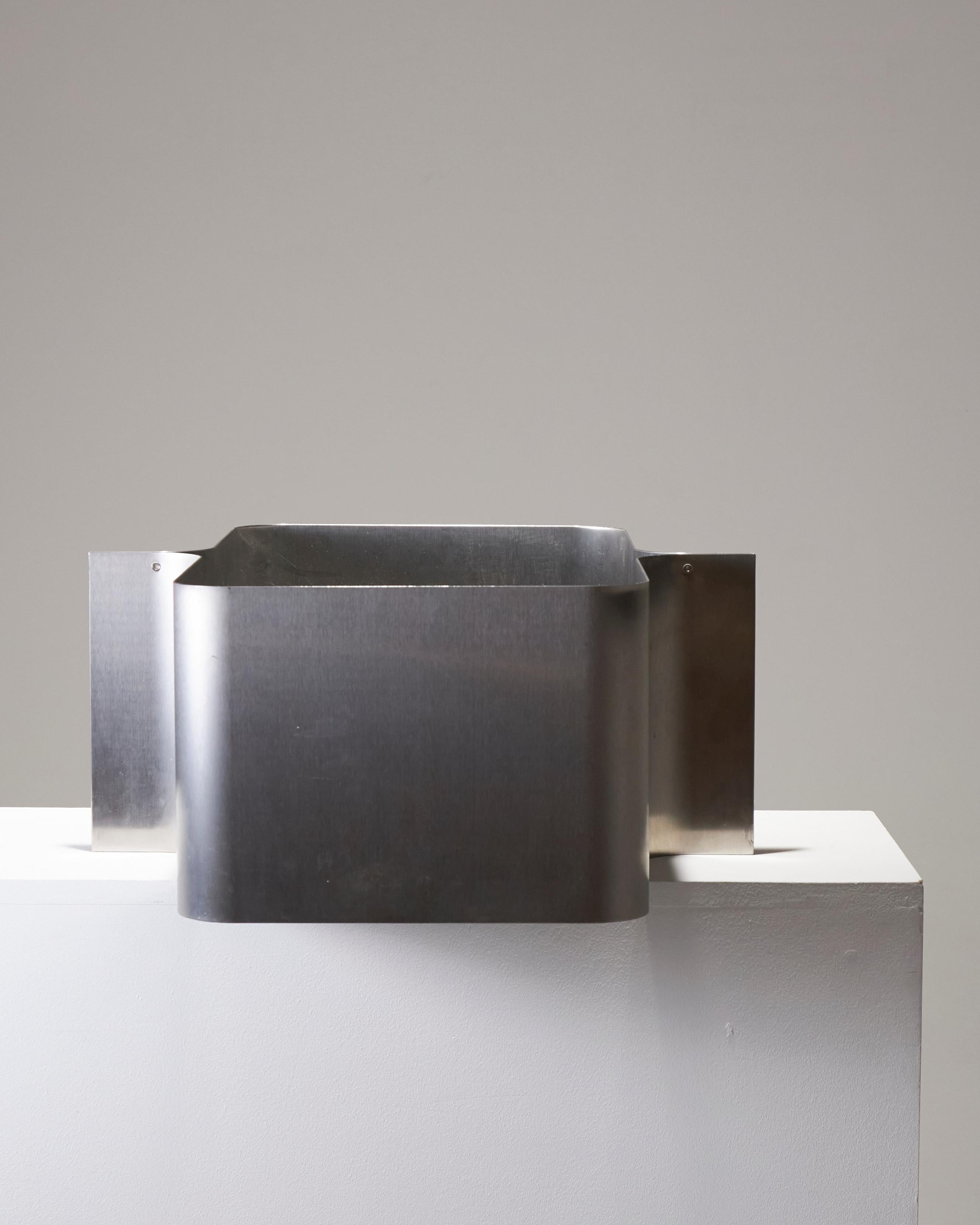 Wall-mounted shelf in brushed steel by Xavier Feal, 1970s 6