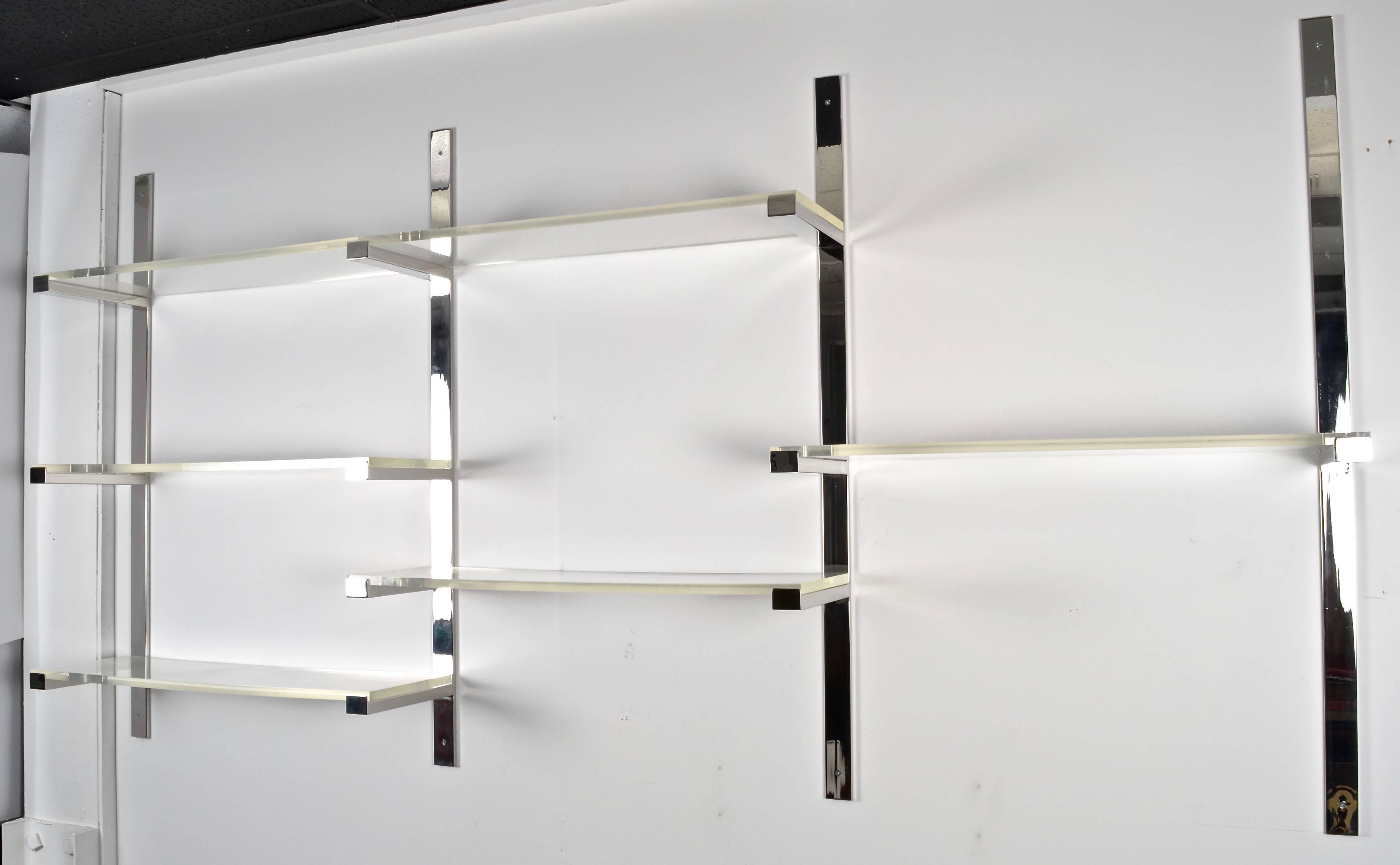 Late 20th Century Wall-Mounted Shelving Unit in Chrome and Lucite, 1970s