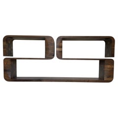 Scaffale a muro in noce massiccio di Jonathan Field