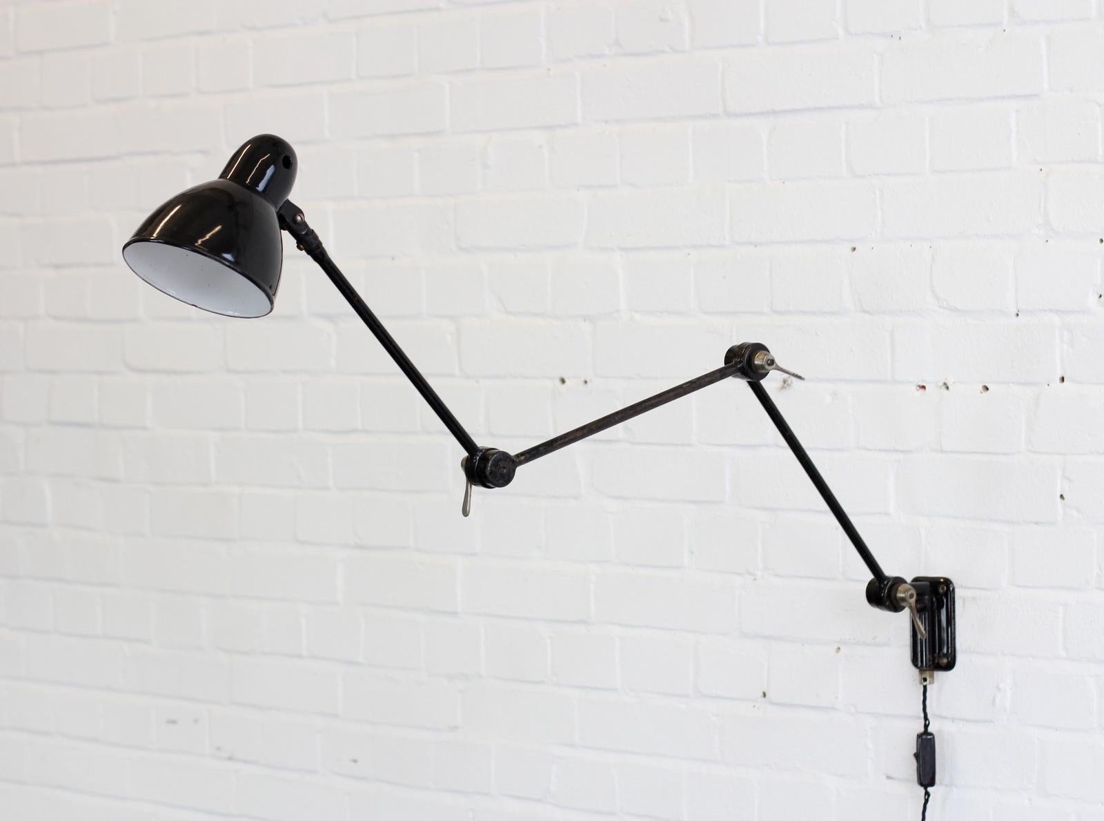 Wall-Mounted Task Lamp by Jacobus, circa 1930s In Good Condition In Gloucester, GB