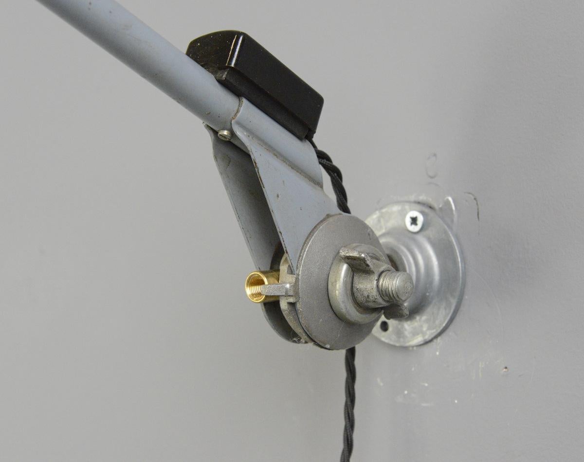 wall task lamp