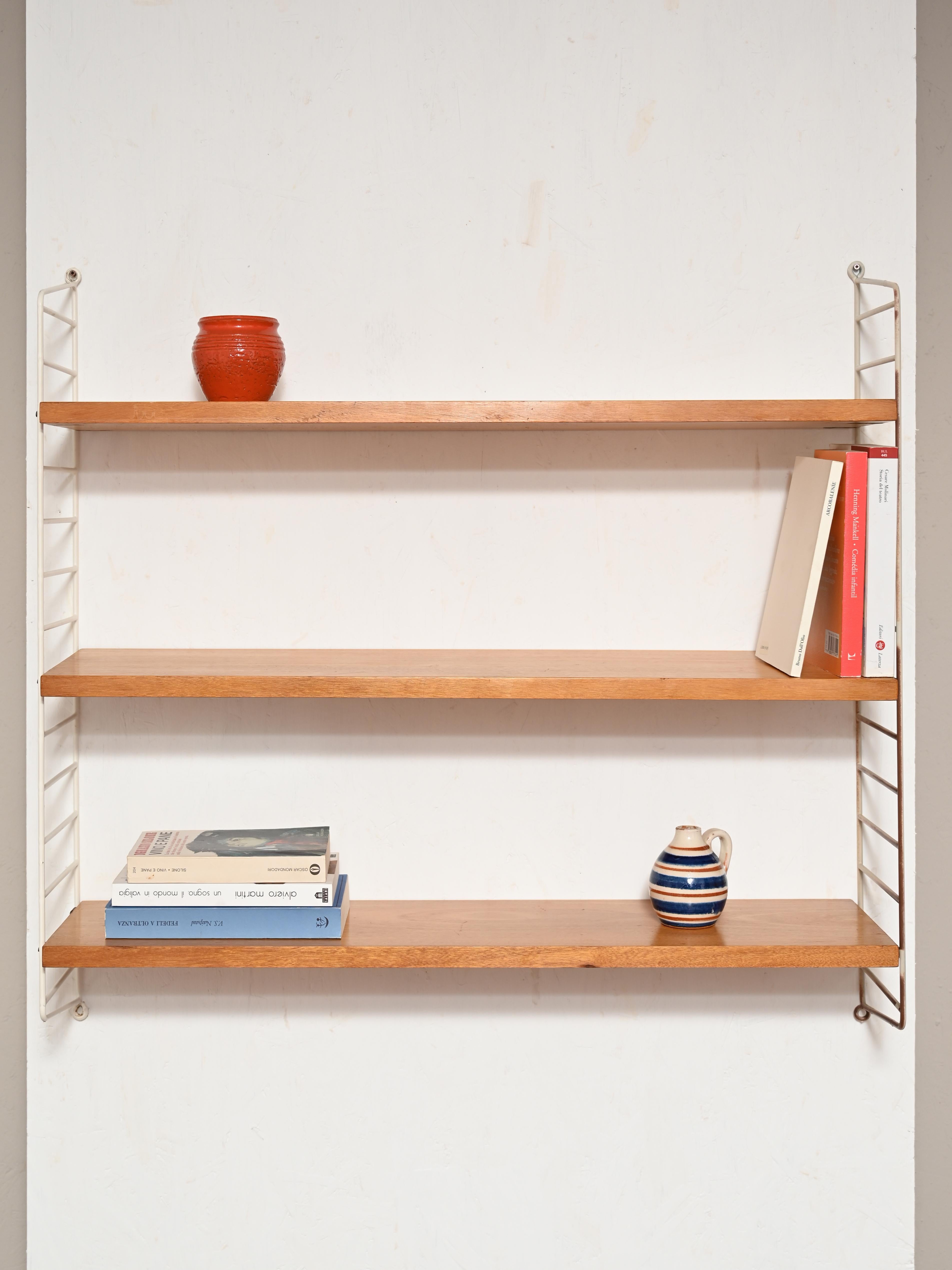 Scandinavian shelf system called 
