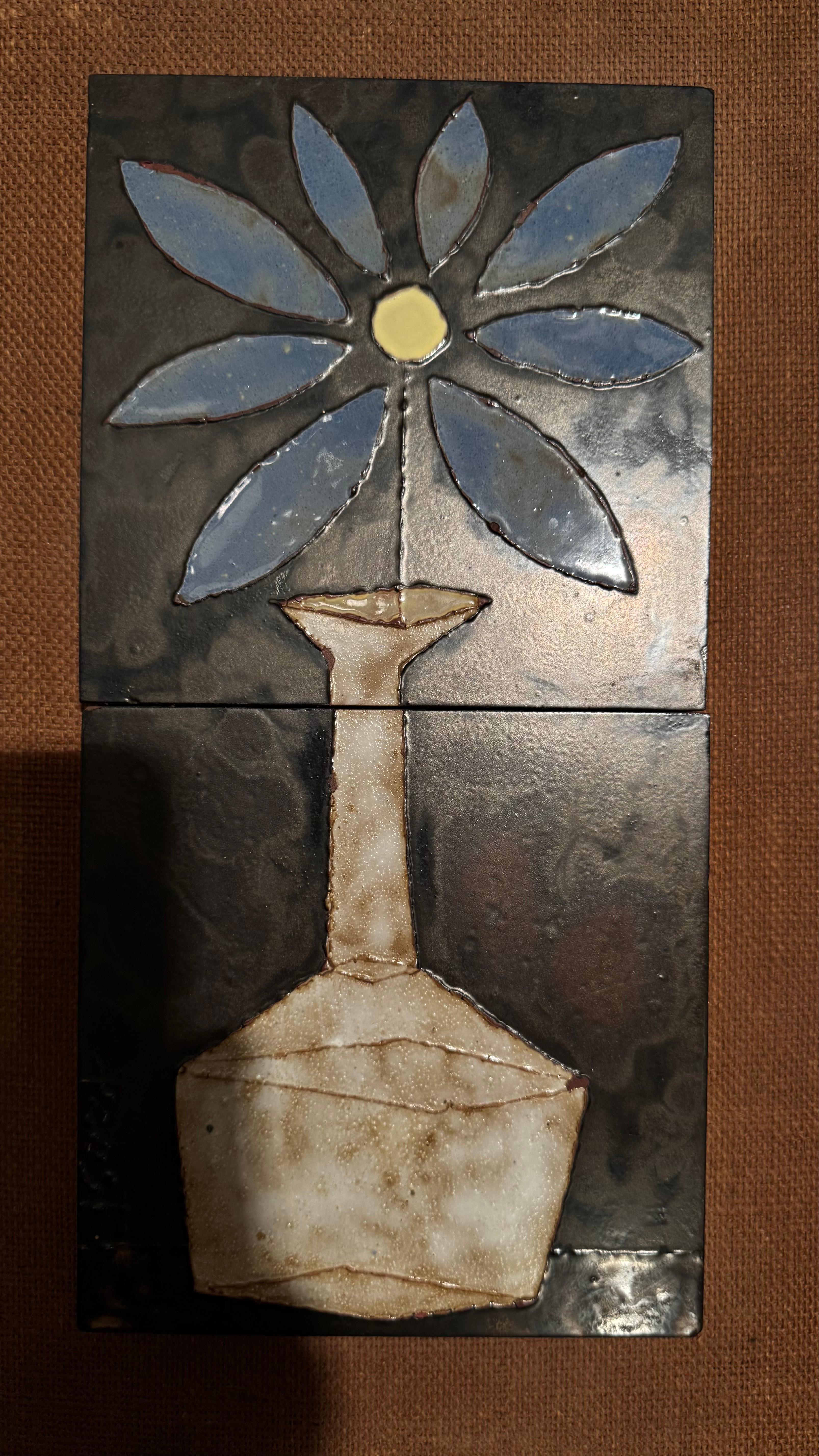 Wandfliesen Dekorative Vase mit Blume, Poost, Belgien Künstler (Moderne der Mitte des Jahrhunderts) im Angebot