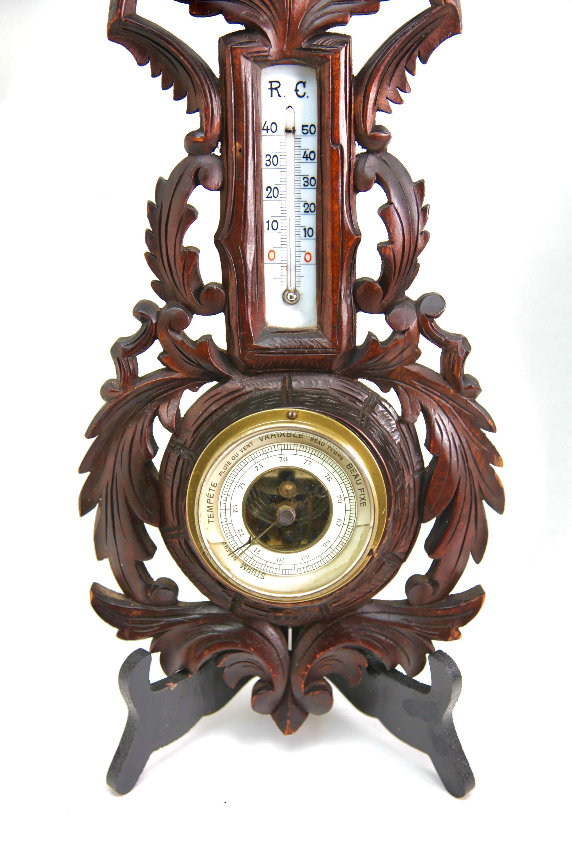 Wand-Wetterstation aus geschnitztem Nussbaum im Jugendstil  1910s im Zustand „Gut“ im Angebot in Verviers, BE