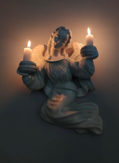 Portacandele a muro in ceramica smaltata bianca Cherub di Goldscheider, Austria