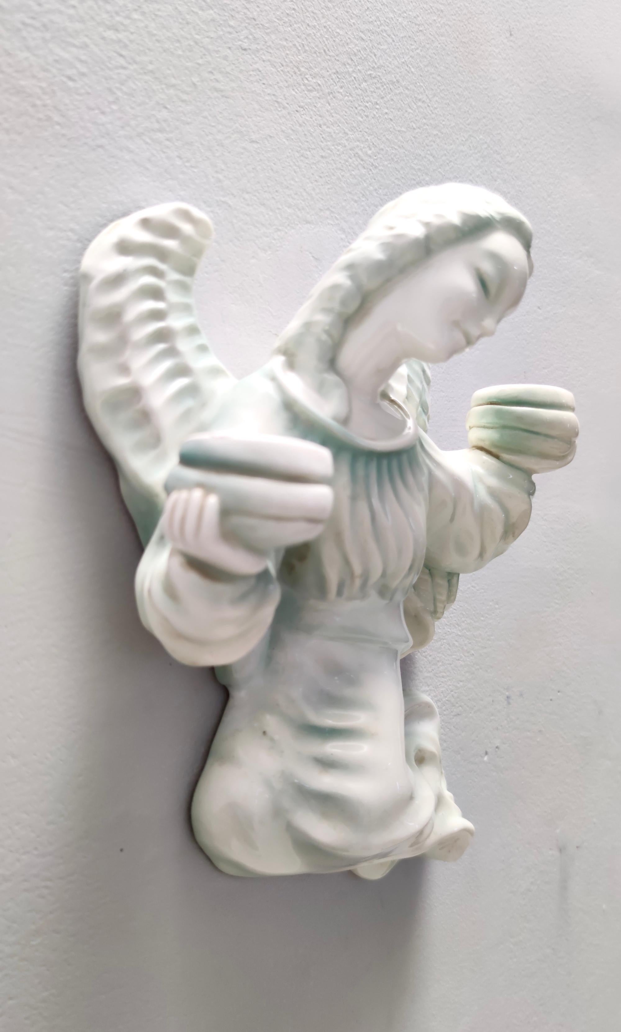 Portacandele a muro in ceramica smaltata bianca Cherub di Goldscheider, Austria In condizioni ottime in vendita a Bresso, Lombardy