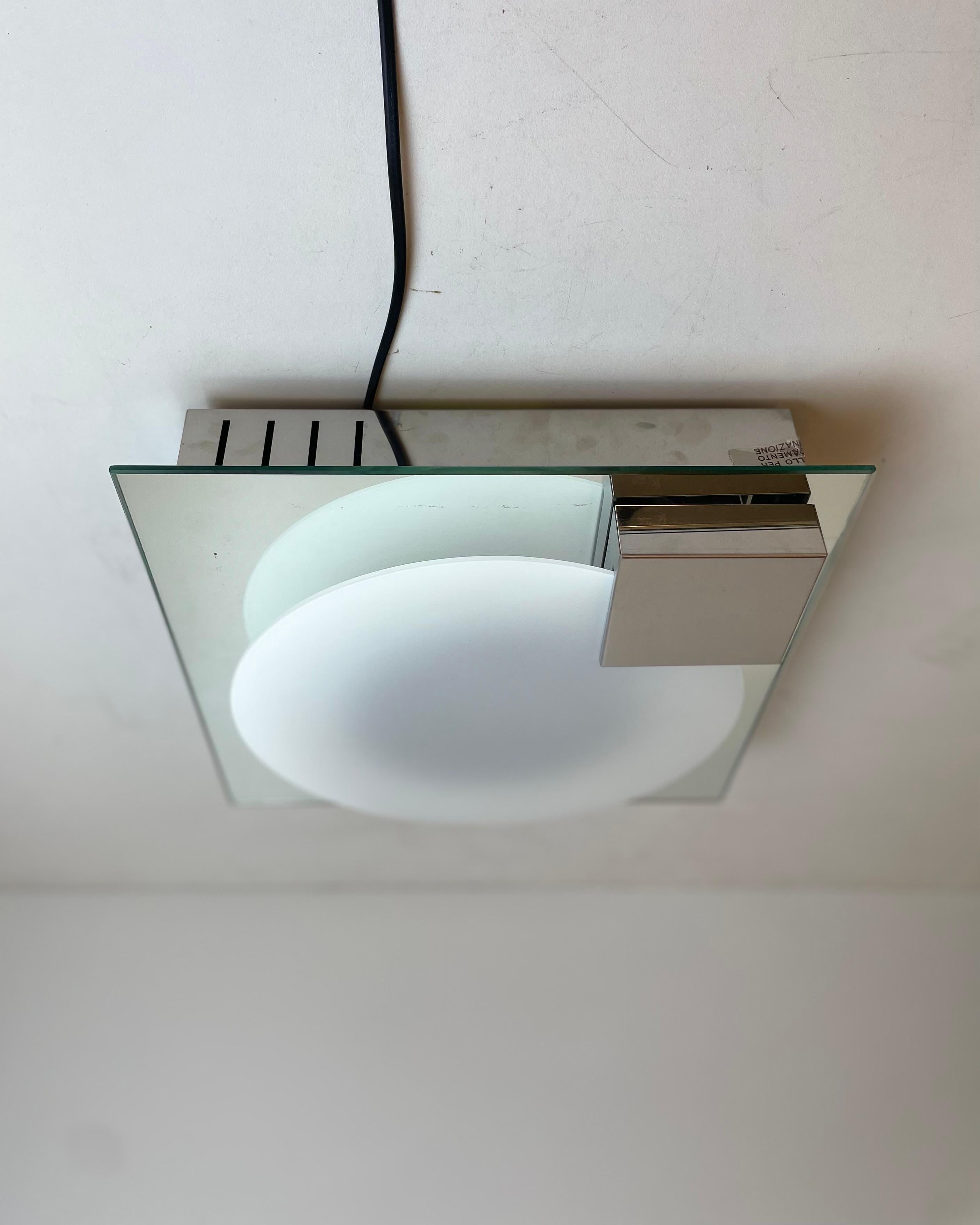 Lampada da bagno a parete o a soffitto di Bath, anni '70 in vendita 2