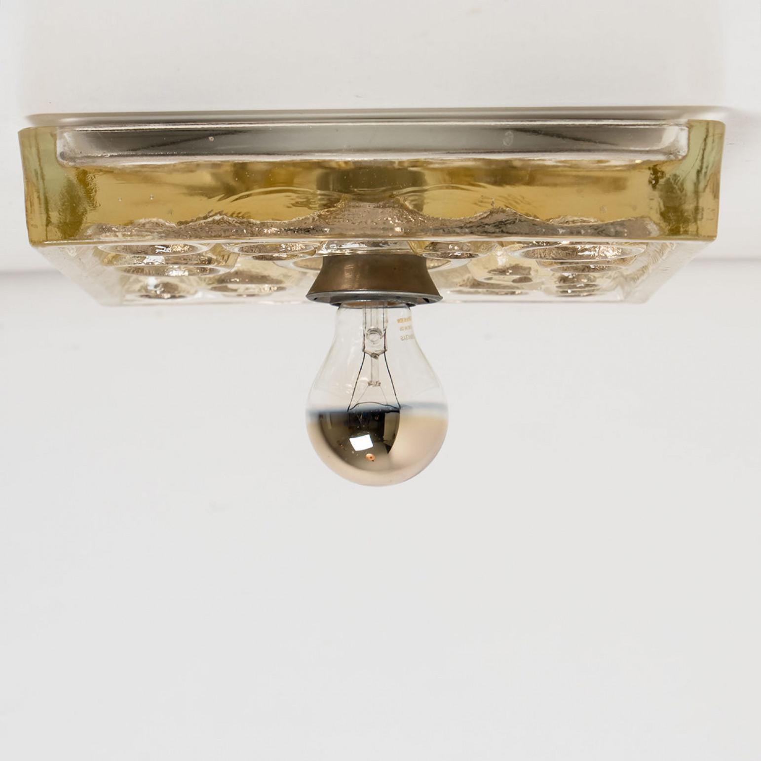 Wand- oder Deckenleuchte, skulpturales Glas, 1970er-Jahre (Space Age) im Angebot