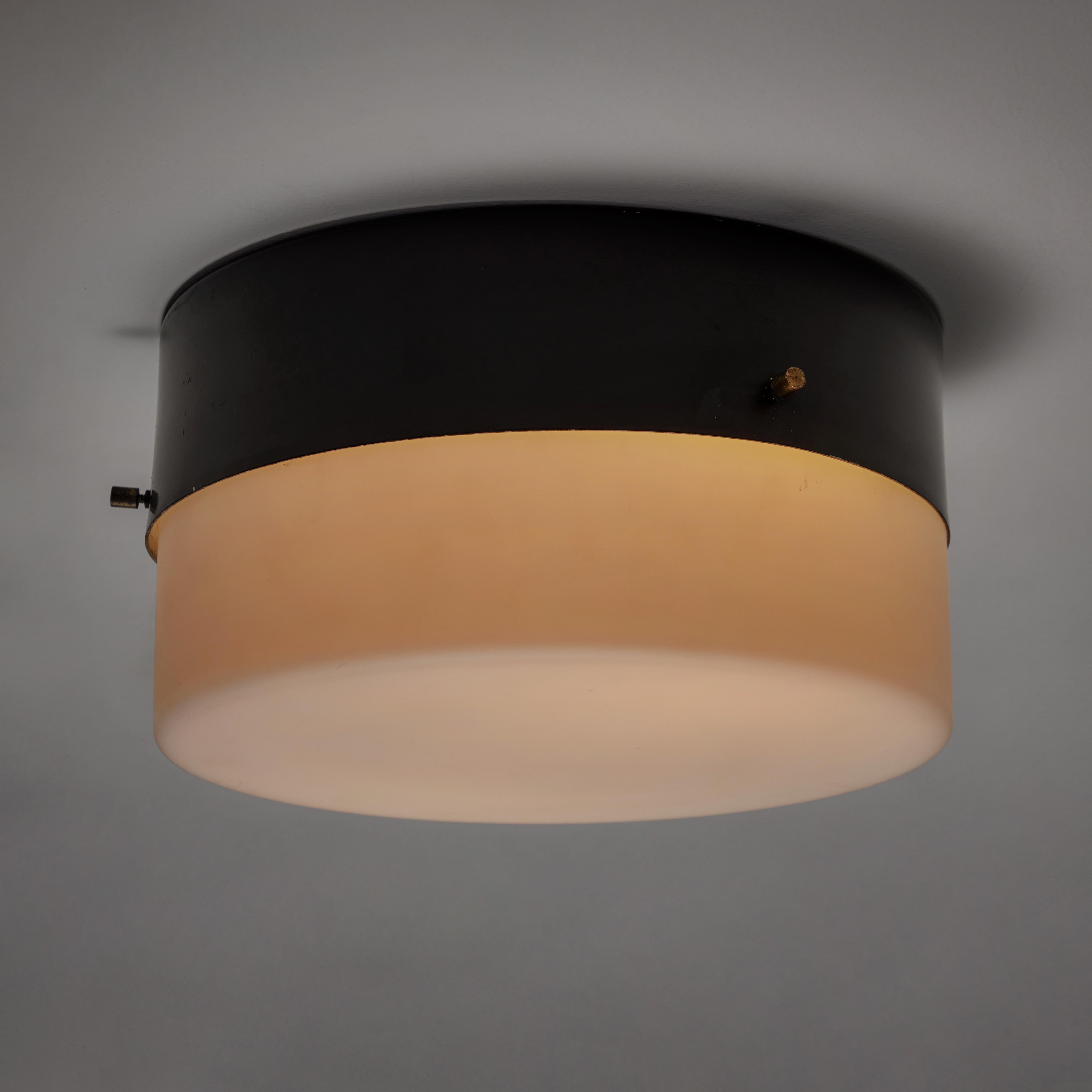 Verre opalin Flush Mount Lights de Stilnovo en vente