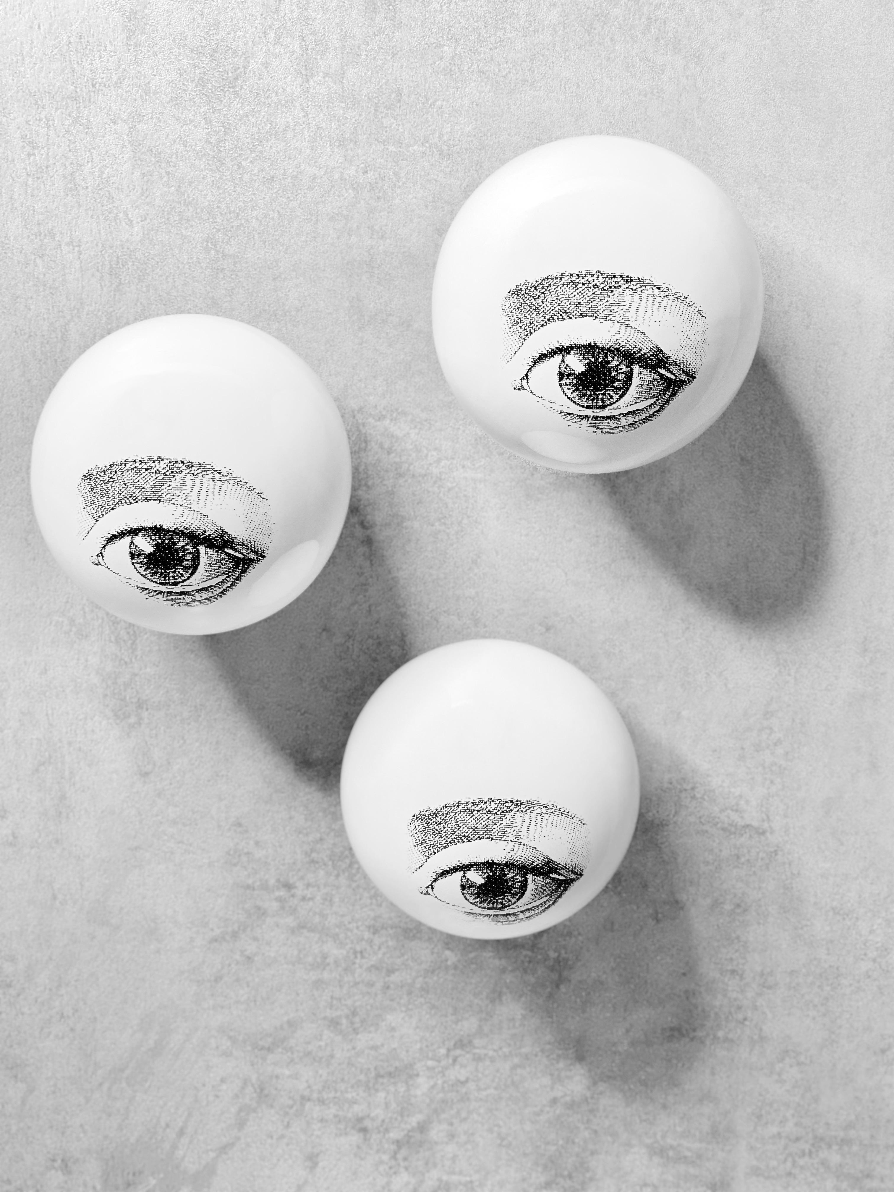 Contemporary Glossy White Stoneware Wall Ornament, Minimalist Design, EYE_10 For Sale 4