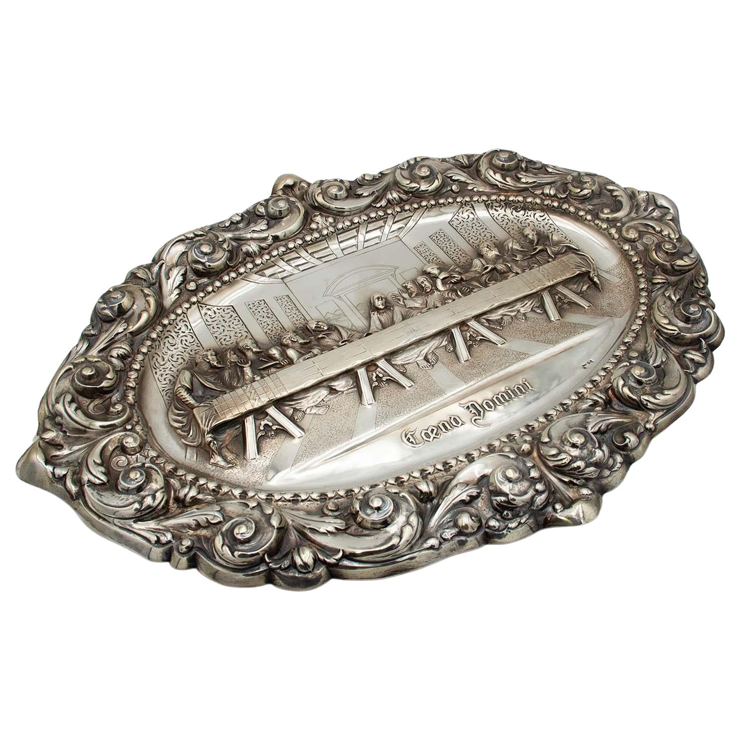 Wall salver with high reliefs of the Last Supper For Sale