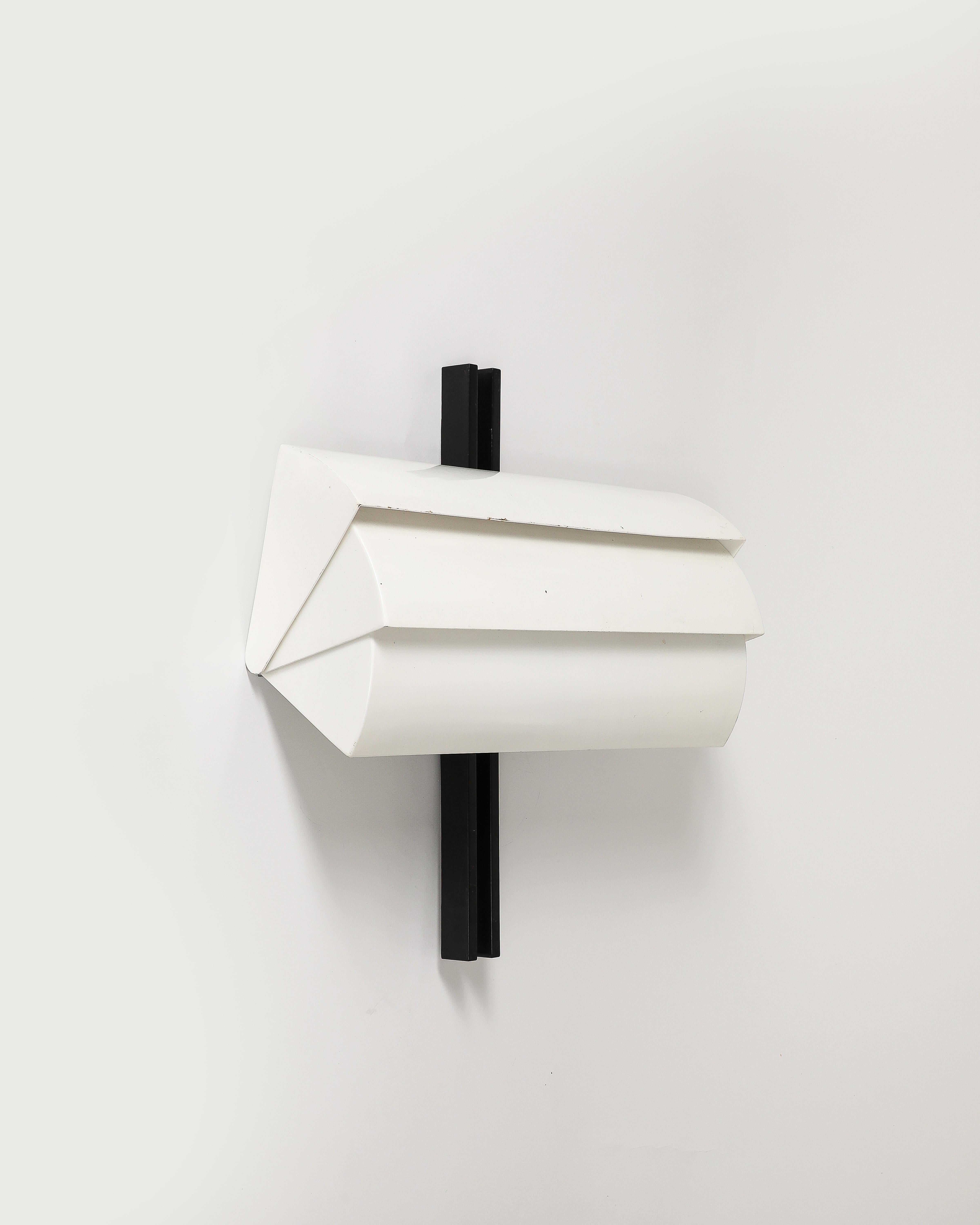 Wall Sconce by Ernesto Gismondi for Artemide, Italy, c. 1980 For Sale 4
